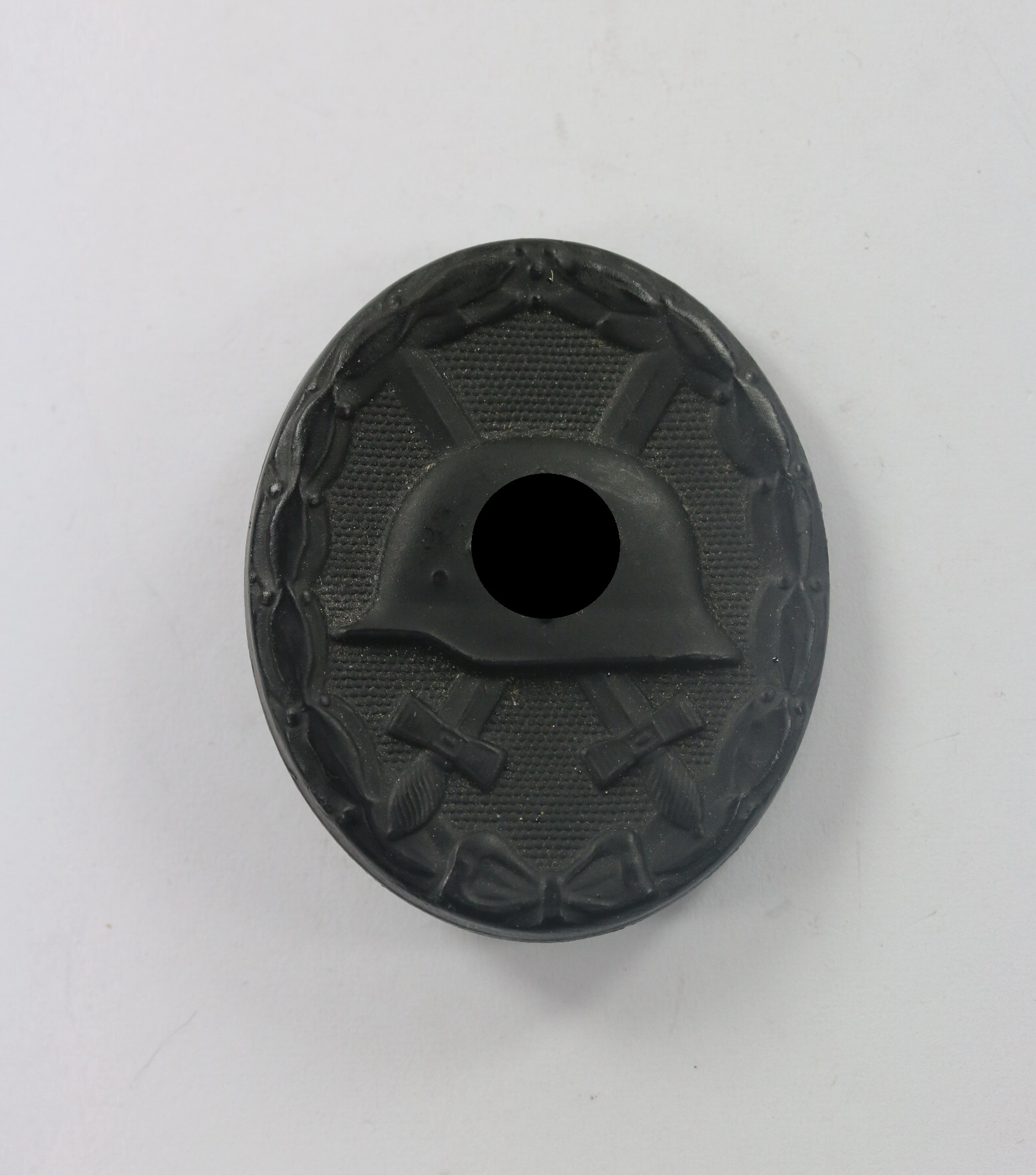 verwundetenabzeichen_in_schwarz_hst Verwundetenabzeichen in Schwarz, Hst. L/18 (B.H. Mayer, Pforzheim) – Bild 1