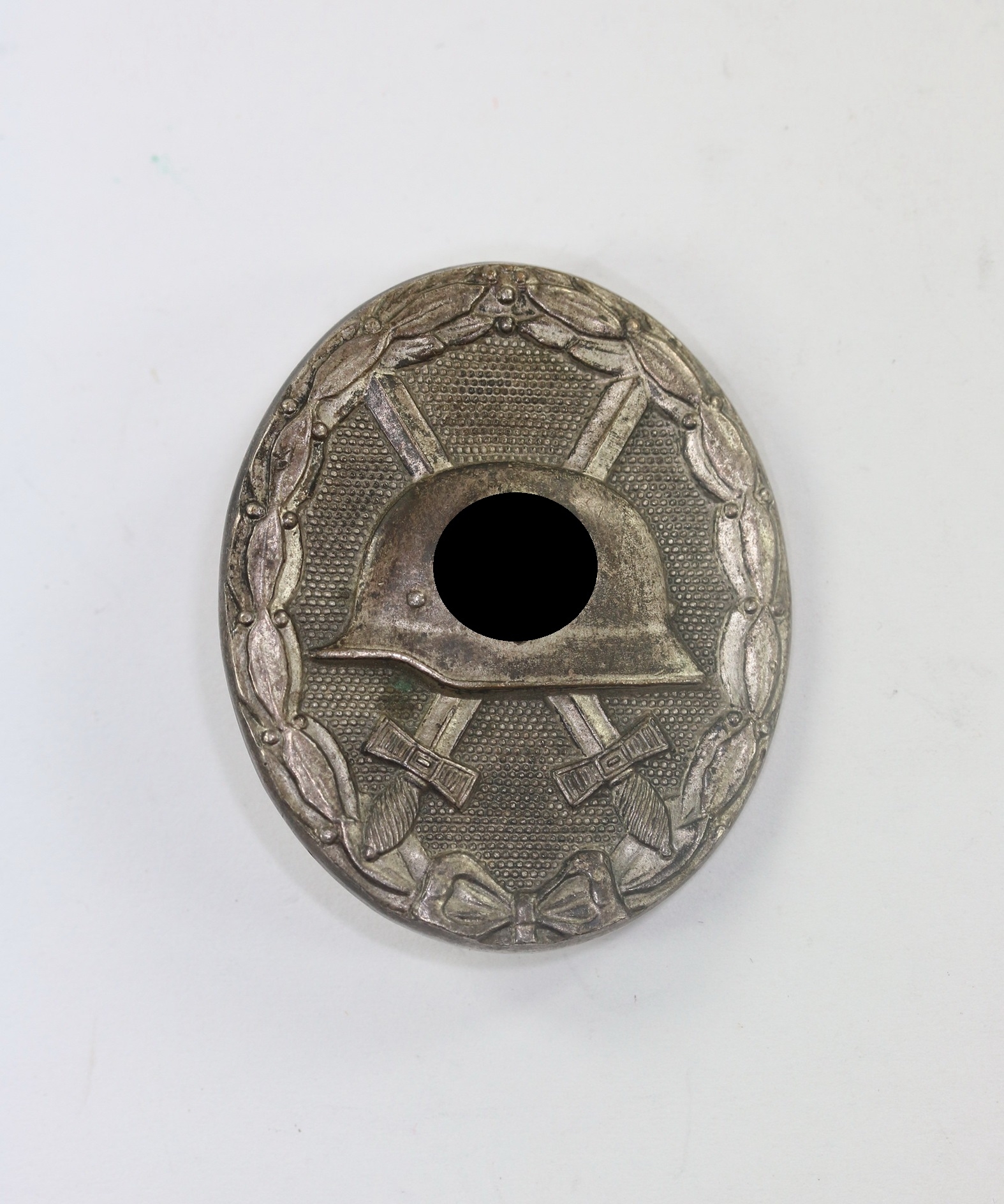 verwundetenabzeichen_in_silber_1939_gustv_brehmer_markneukirchen_1__1 Silver Wound Badge. Type Gustav Brehmer, Markneukirchen. – Bild 1
