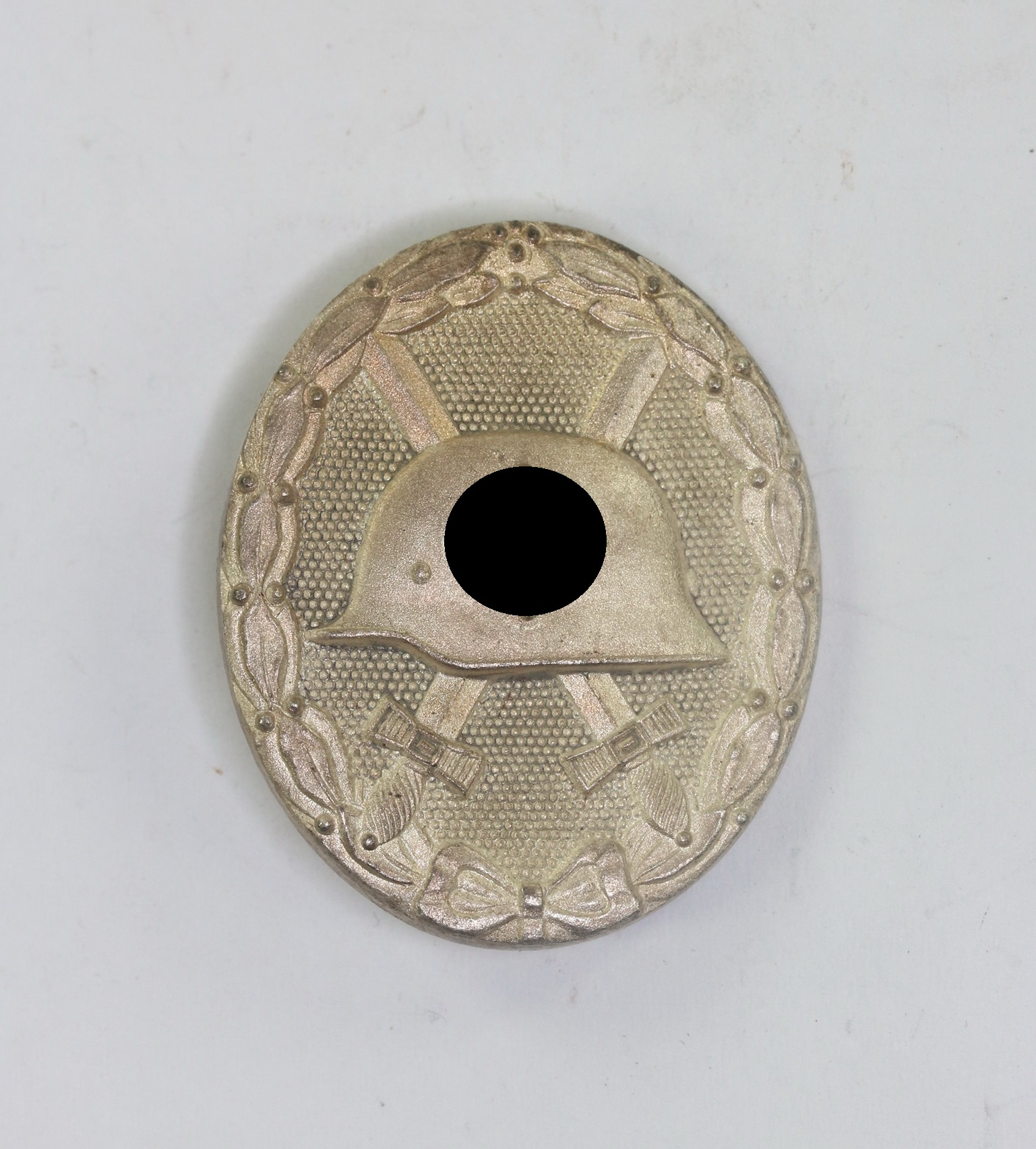 Silver Wound Badge. Maker 65 (Klein & Quenzer, Oberstein) – Bild 1