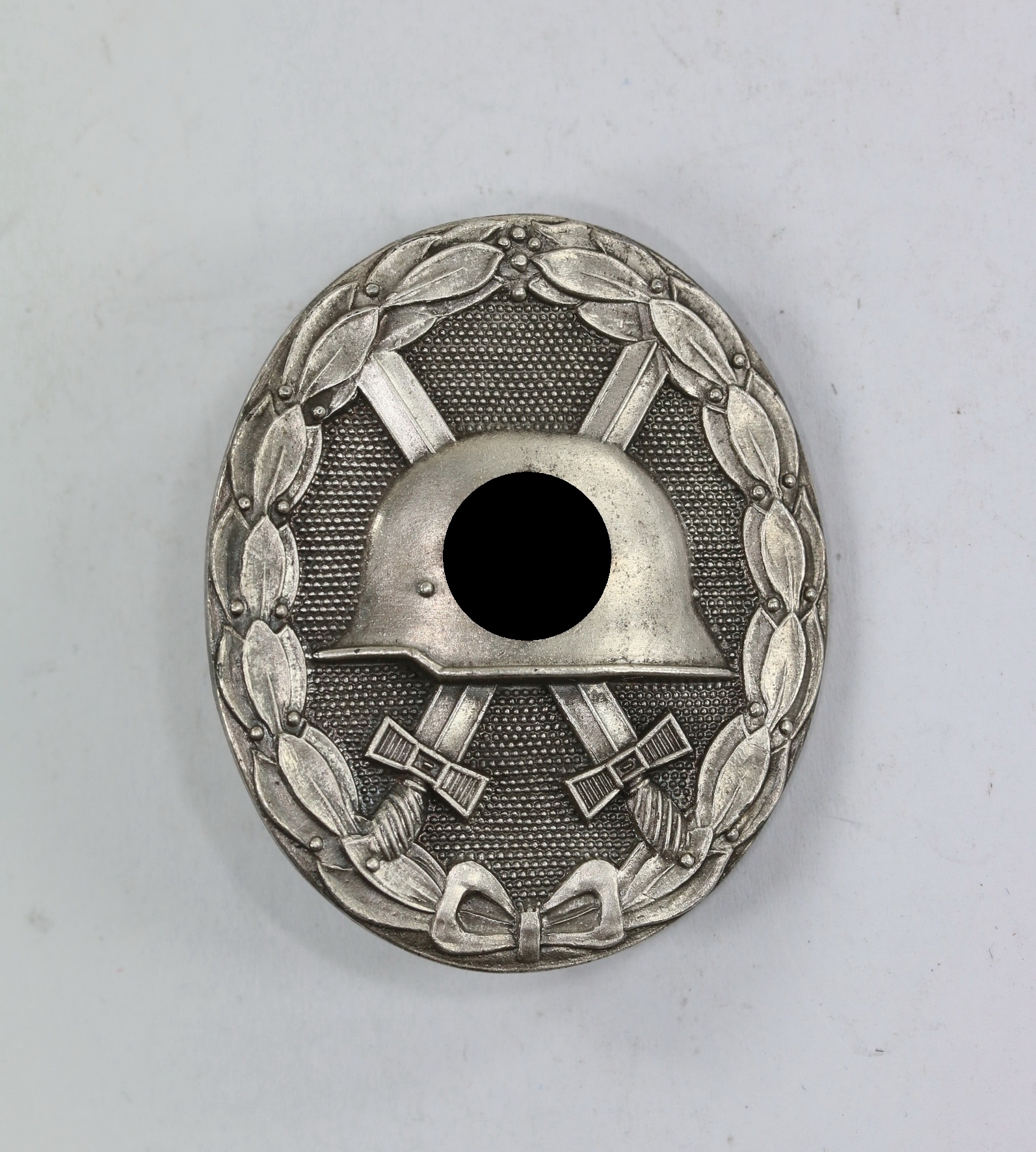 verwundetenabzeichen_in_silber_1939_hst Silver Wound Badge. Maker L/10. – Bild 1