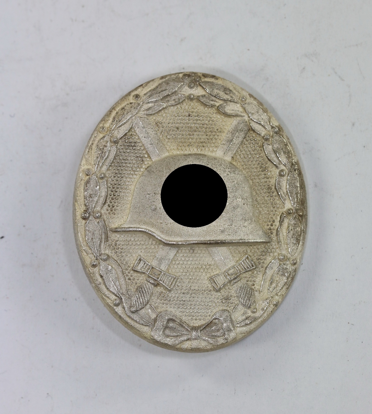 verwundetenabzeichen_in_silber_65_klein_quenzer_oberstein_1__1 Silver Wound Badge. Maker 65. – Bild 1