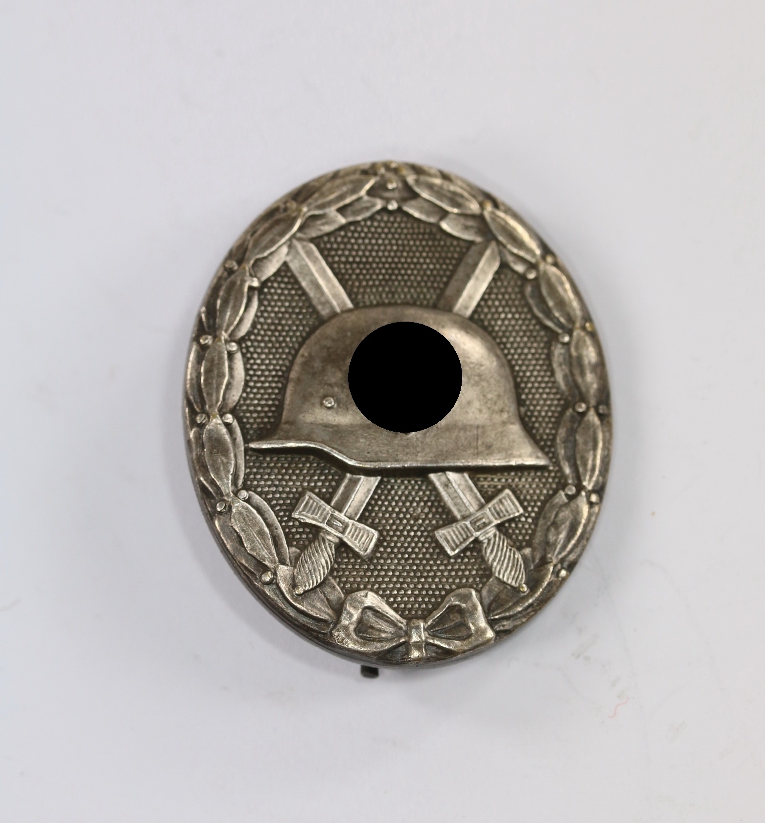 verwundetenabzeichen_in_silber_buntmetall_1__1 Silver Wound Badge. Type Vienna Main Mint. – Bild 1