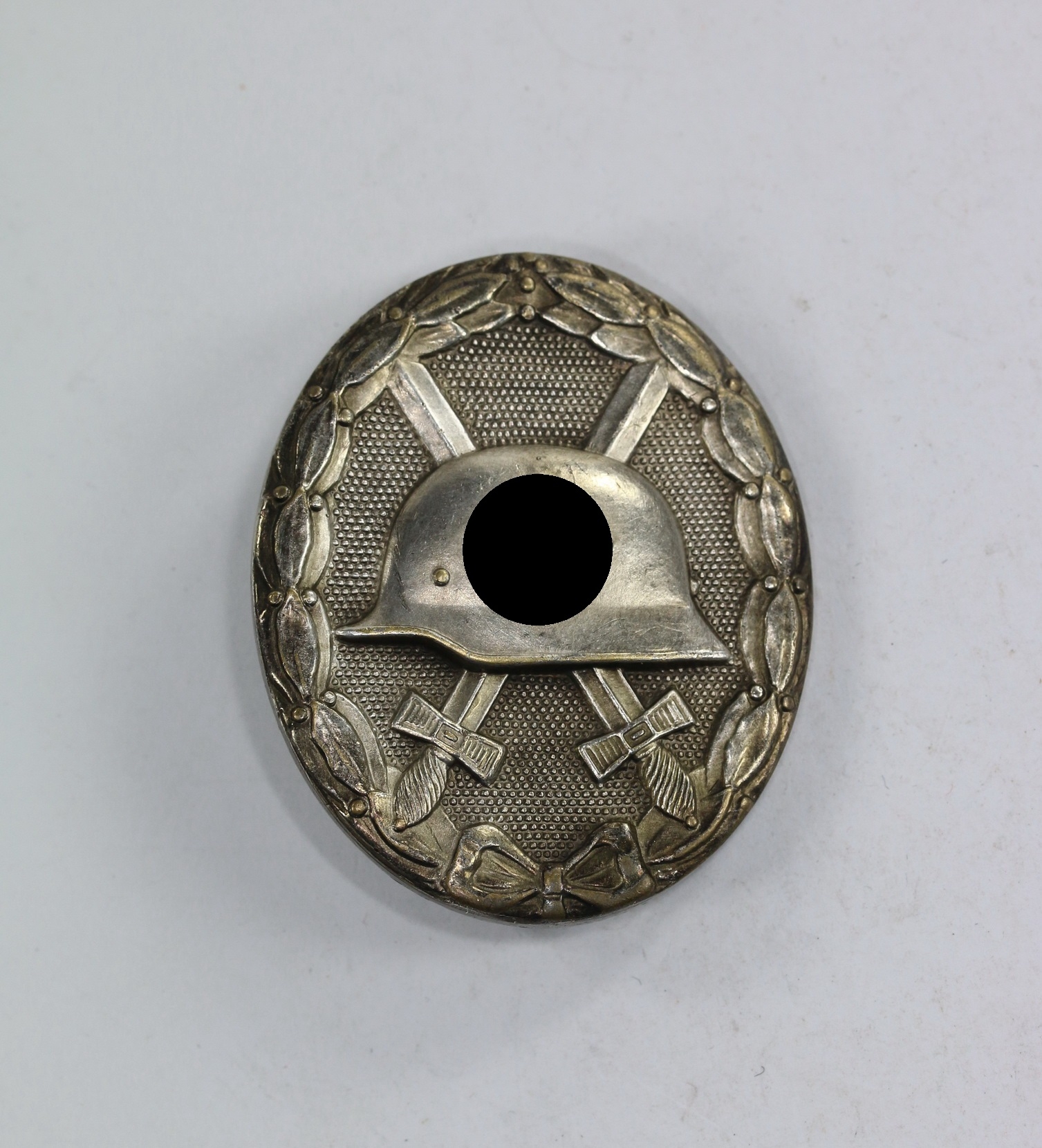 verwundetenabzeichen_in_silber_hauptm_nzamt_wien_buntmetall_1__1_2 Silver Wound Badge. Type Vienna Main Mint. – Bild 1