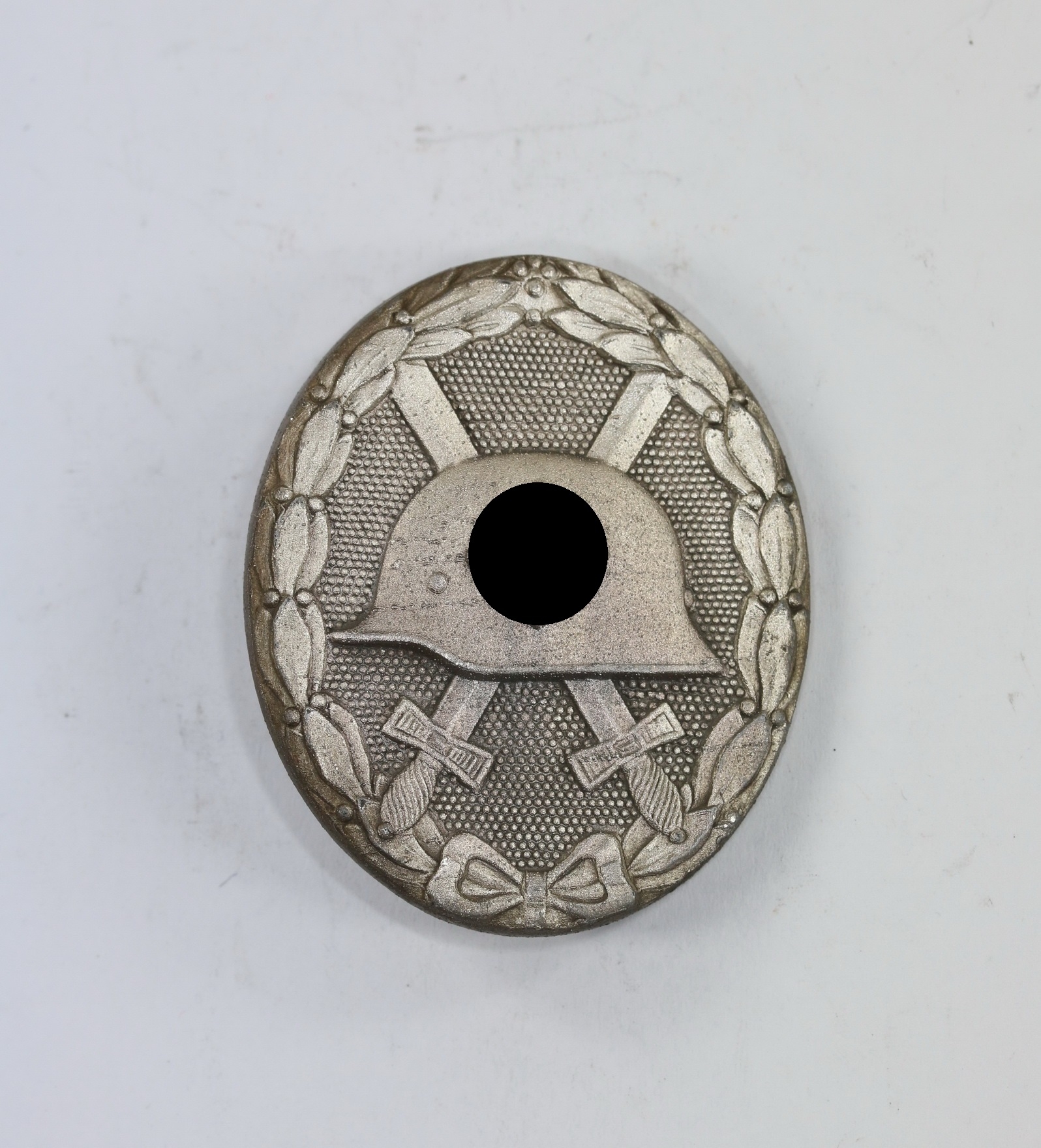 verwundetenabzeichen_in_silber_hersteller_65_zink_1__1 Silver Wound Badge. Maker 65. – Bild 1