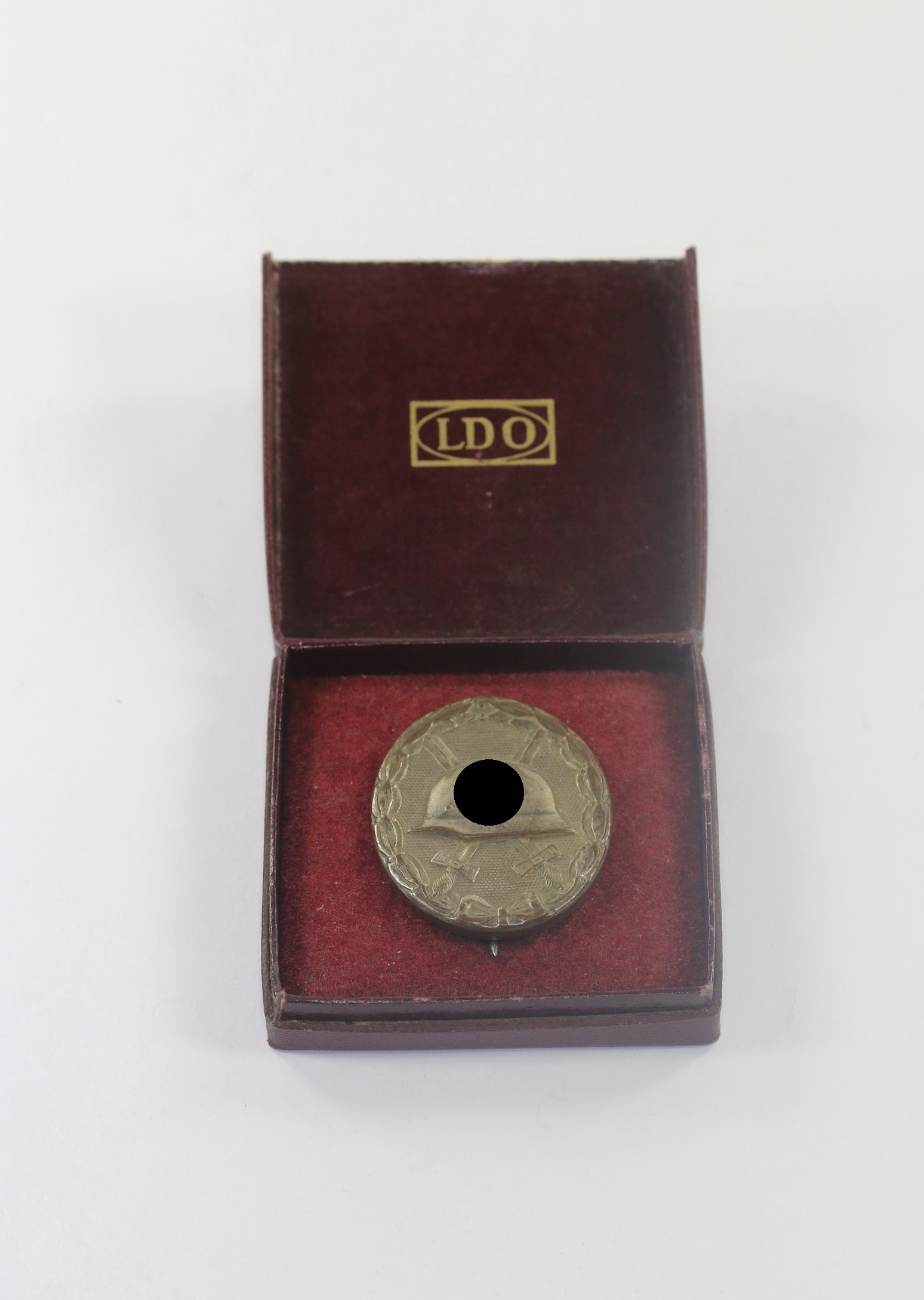 verwundetenabzeichen_in_silber_hst LDO Cased Silver Wound Badge. Maker L/11. – Bild 1