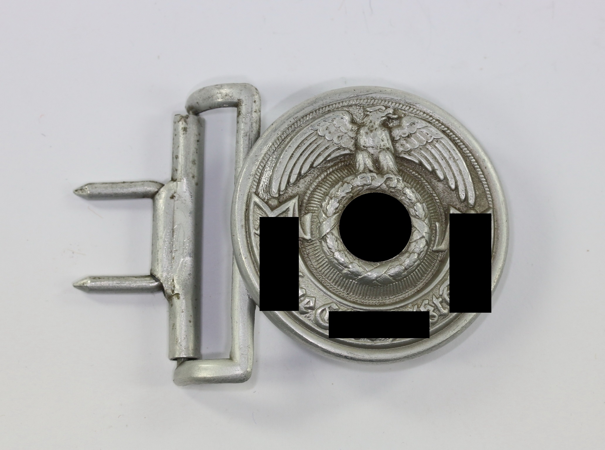 waffen_ss_feldbindenschloss_f_r_f_hrer_hersetller_olc_ss_36_38_aluminium_1__1 Waffen-SS, Feldbindenschloss für Führer, Hst. OLC 36/38 – Bild 1