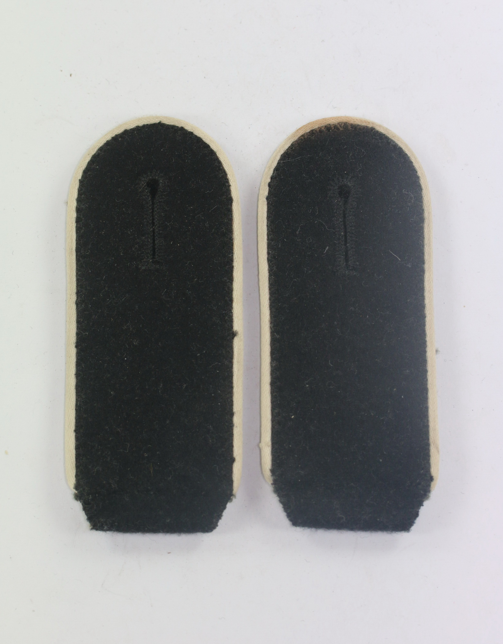 waffen_ss_paar_schulterklappen_f_r_mannschaften_infanterie_waffenfarbe_wei_1_ Waffen SS, Paar Schulterklappen für Mannschaften Infanterie (Waffenfarbe Weiß) – Bild 1