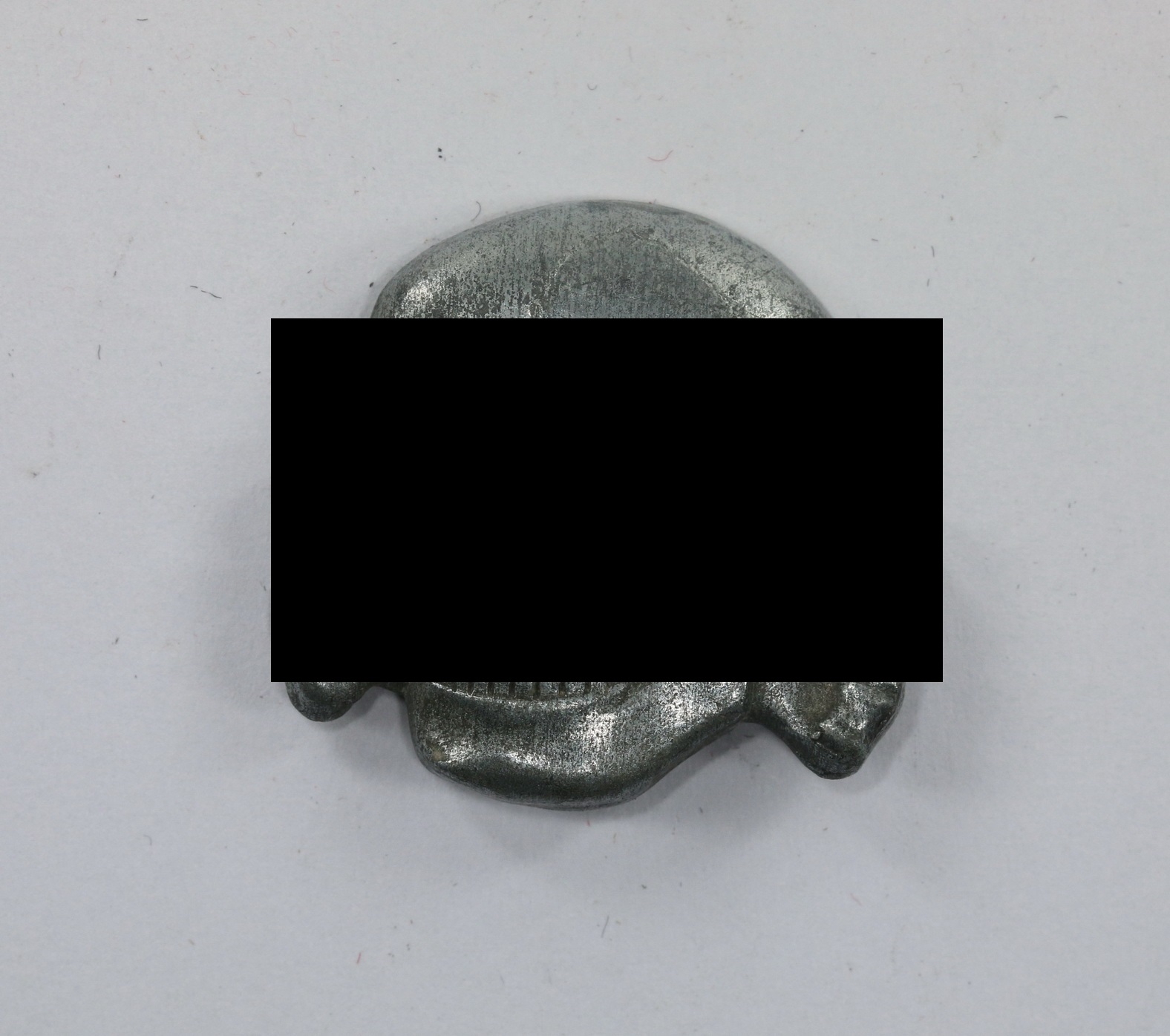 Waffen-SS, Peaked Cap Skull. Type Assmann Ges. Gesch. – Bild 1