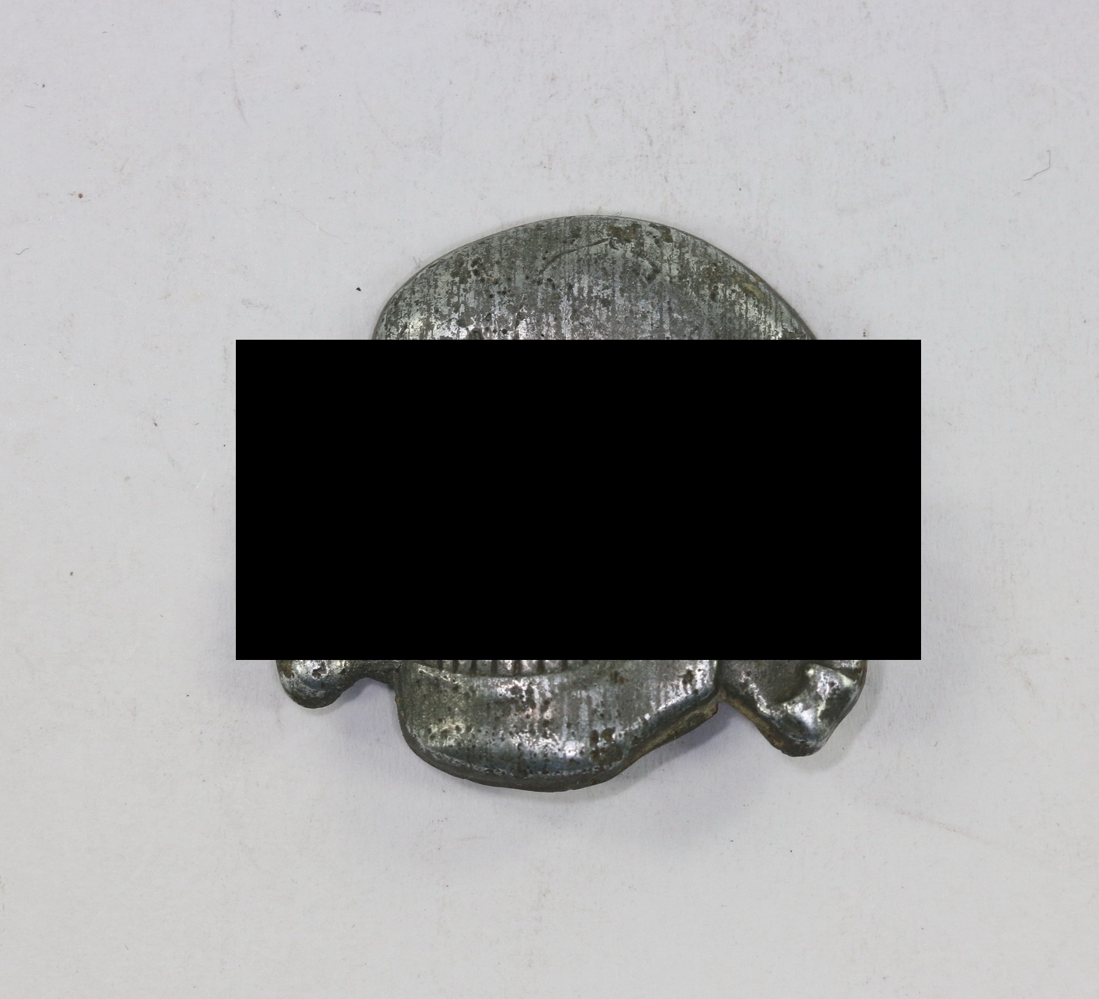 Waffen-SS Skull for the Peaked Cap. Ges. Gesch. (Assmann). – Bild 1