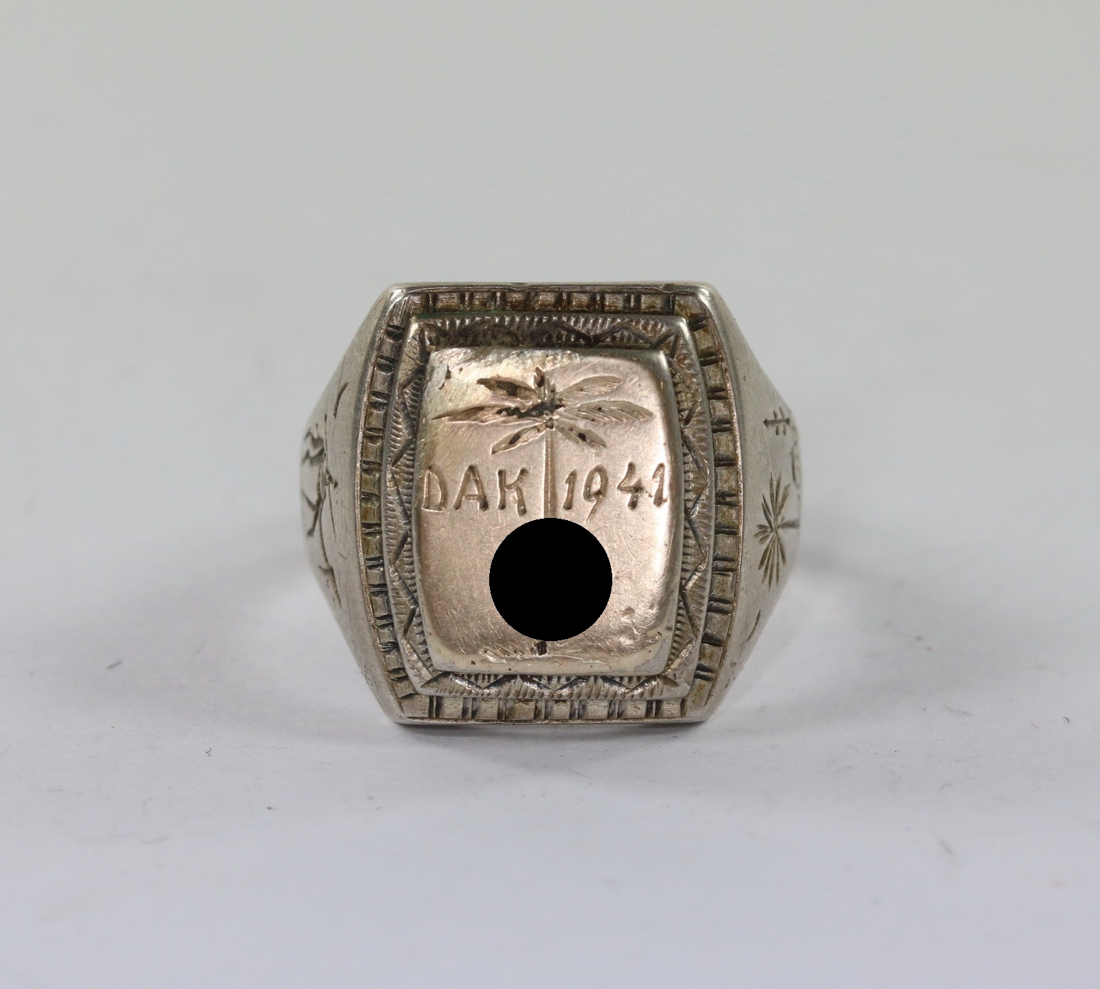 wehrmacht_afrikakorps_ring_dak_1941_1__1 Afrikakorps, Ring "DAK 1941". – Bild 1