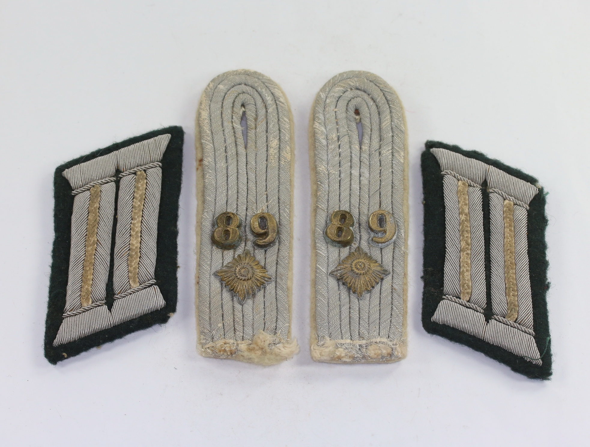 Badge Set for a Lieutenant with Infantry Regiment 89. – Bild 1