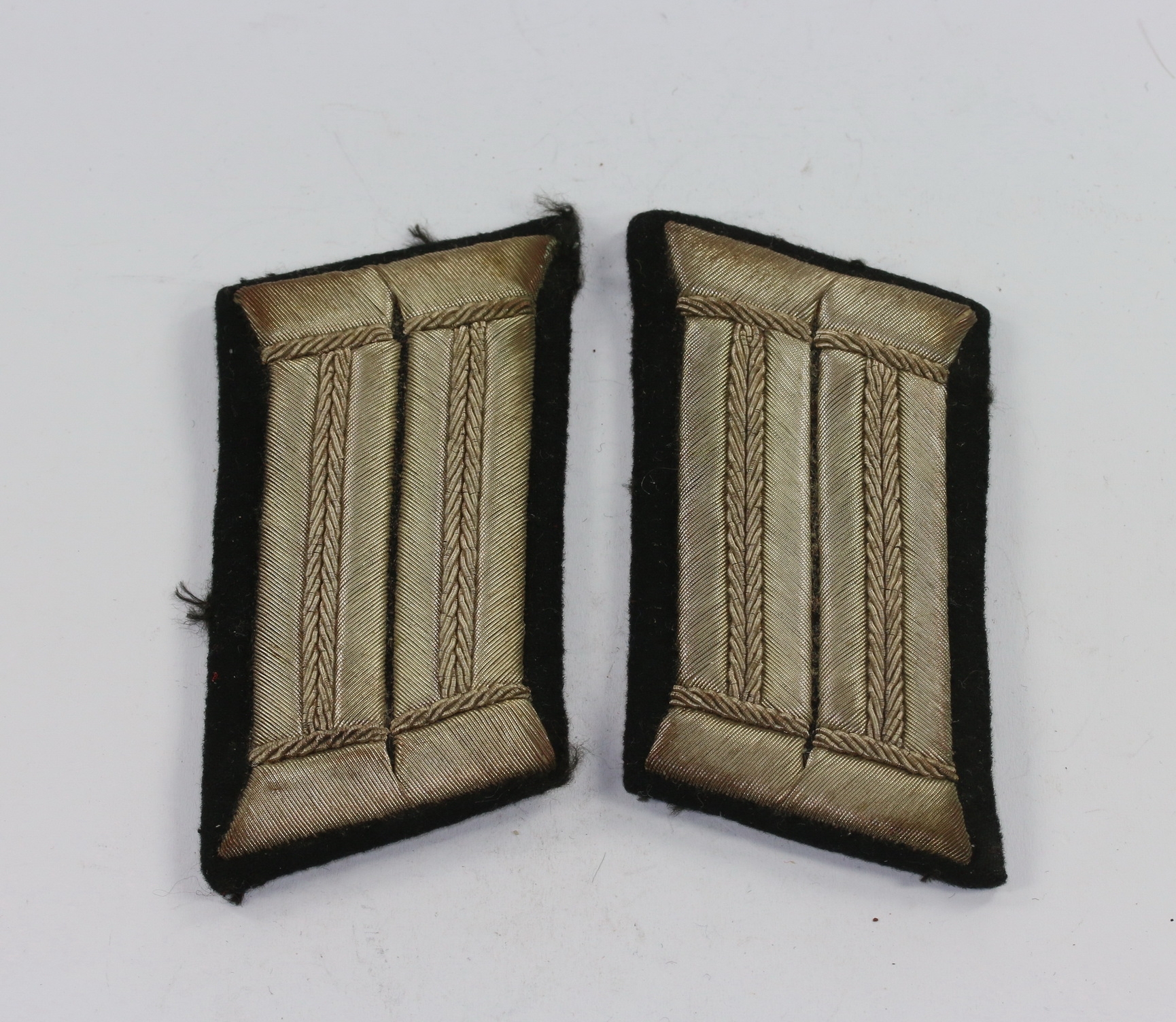 Pair of Collar Patches for Officer with Pioneers. – Bild 1