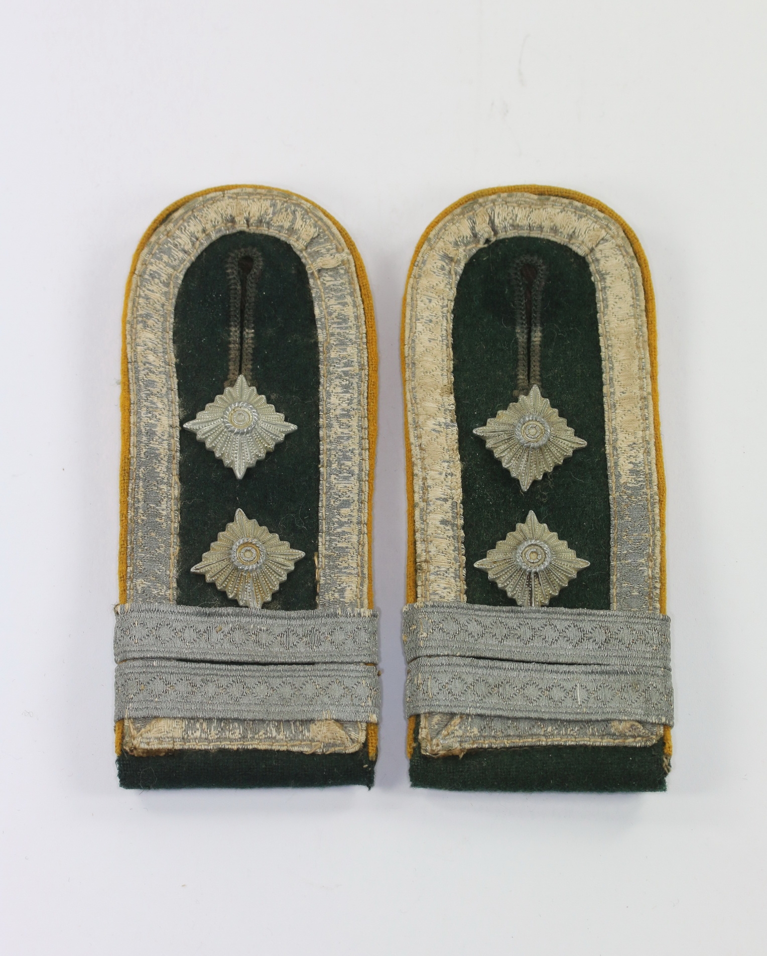 Pair of Shoulder Straps for a Fähnrich with Cavalry Recon. – Bild 1