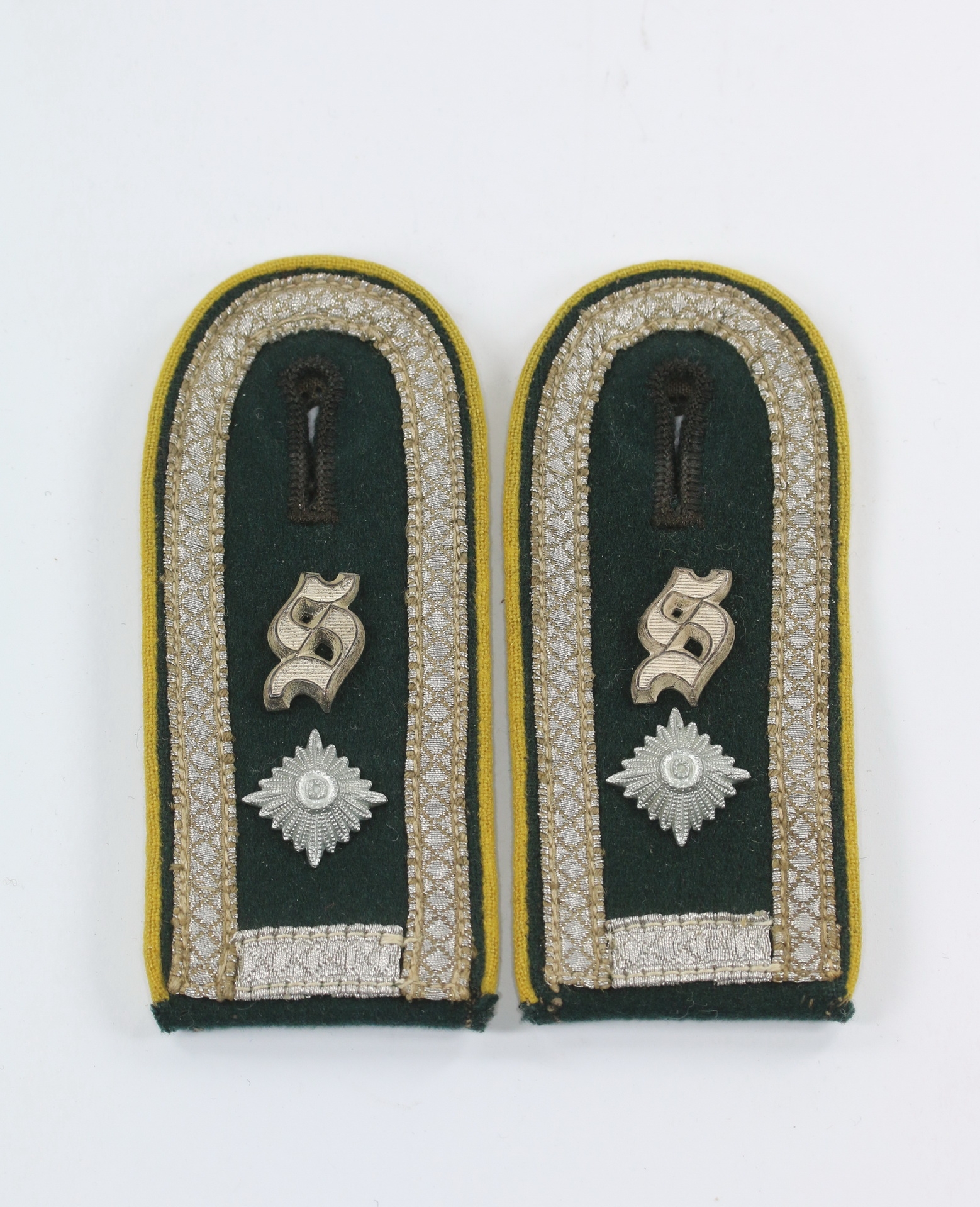 Wehrmacht Heer, Paar Schulterklappen für einen Feldwebel der Nachrichtenschule – Bild 1