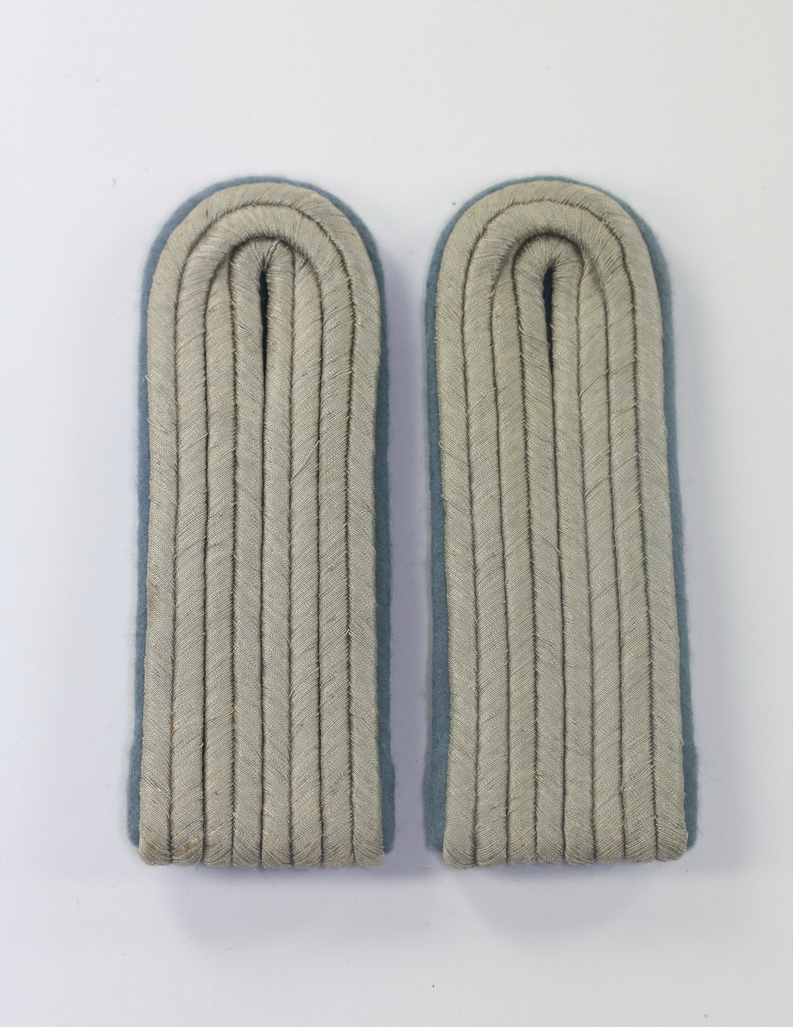 wehrmacht_heer_paar_schulterklappen_f_r_einen_leutnant_kraftfahrabteilung_1__4nd Wehrmacht Heer, Paar Schulterklappen für einen Leutnant, Kraftfahrabteilung – Bild 1