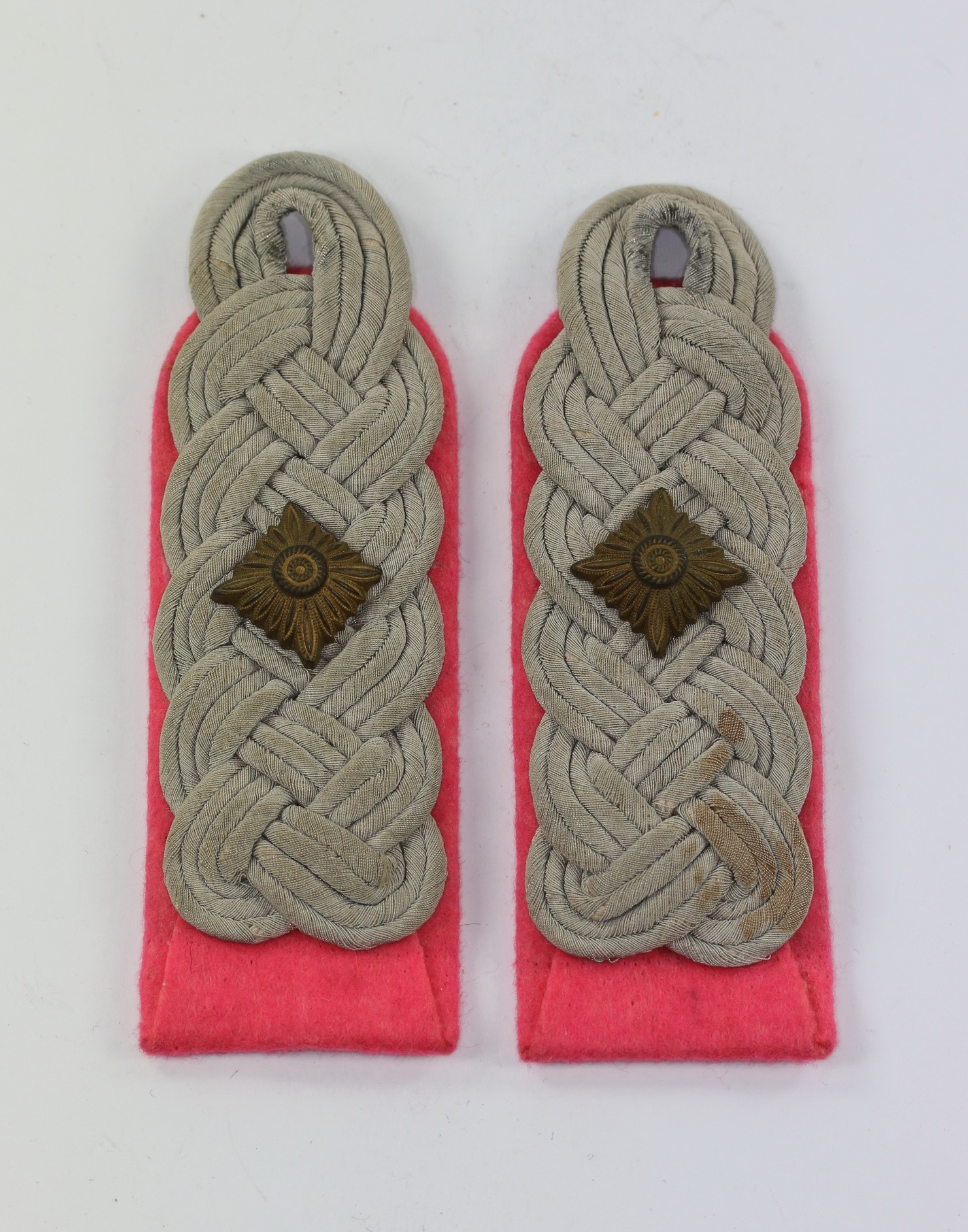 Pair of Shoulder Boards for a Oberstleutnant with Panzer Troop. – Bild 1