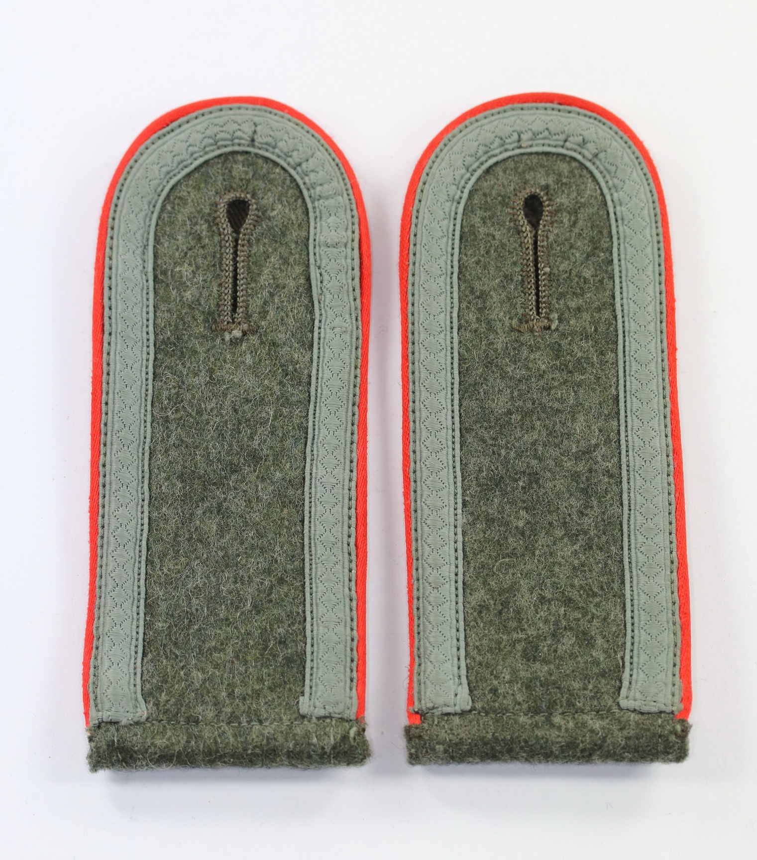Pair of Shoulder Straps for an Unteroffizier with Artillery/Assault Guns. – Bild 1