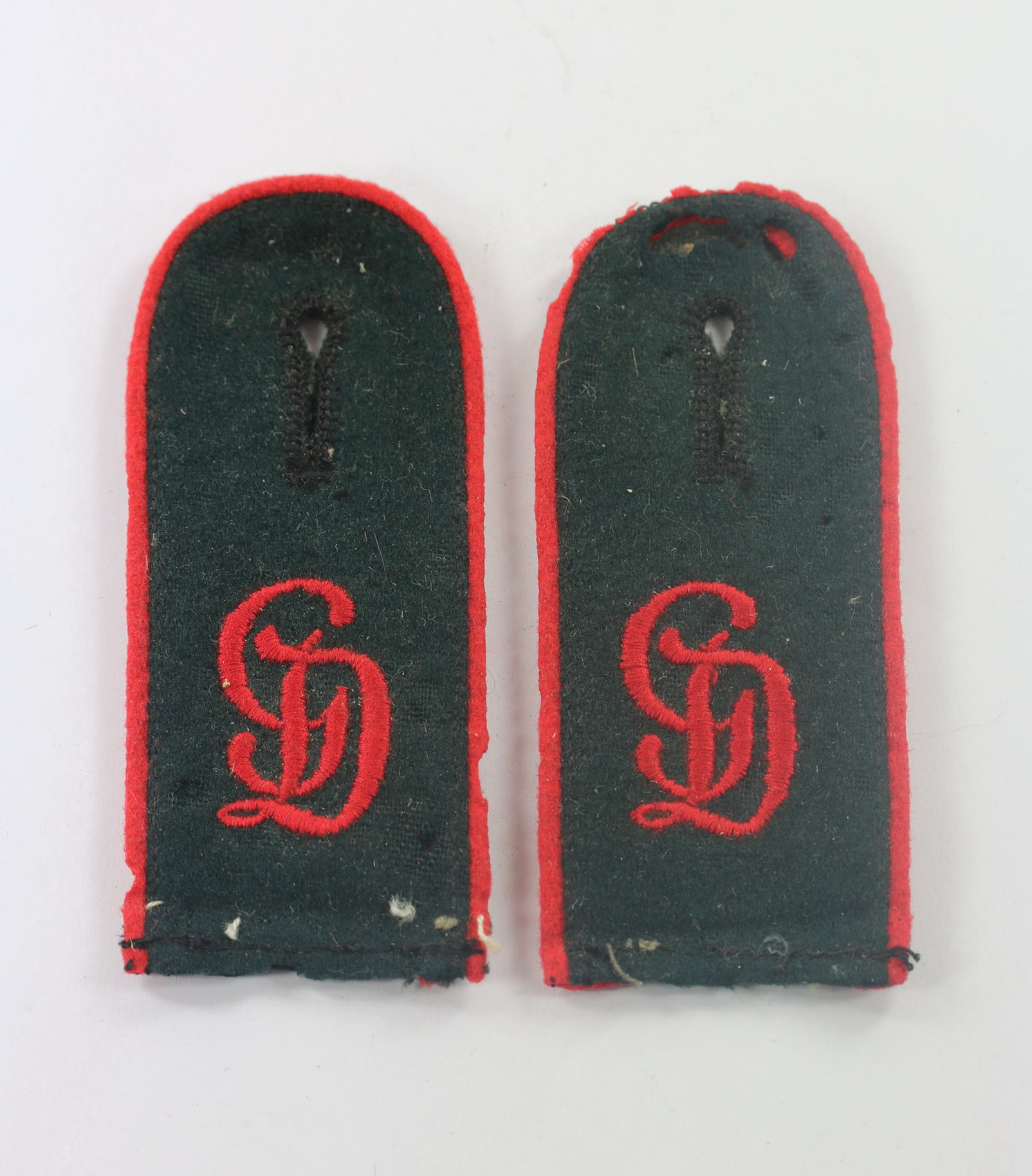 Pair of Shoulder Straps for Enlisted with Artillerie Regiment Großdeutschland (GD) – Bild 1