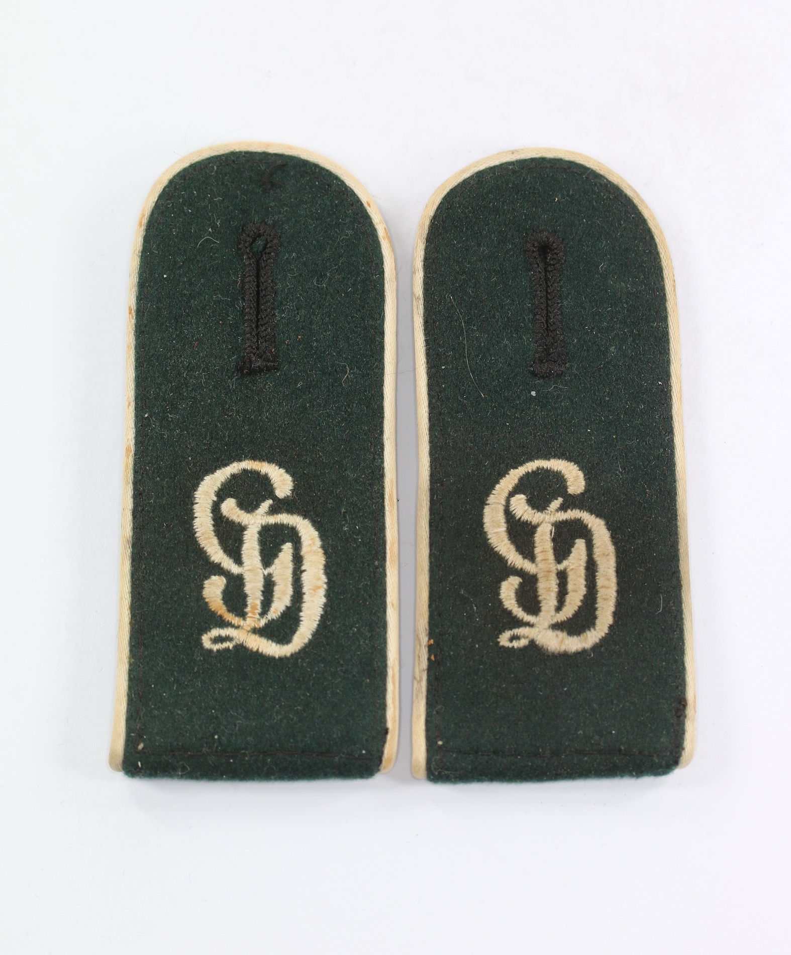 wehrmacht_heer_paar_schulterklappen_f_r_mannschaften_im_infanterie_regiment_gro_deutschland_1_ Wehrmacht Heer, Paar Schulterklappen für Mannschaften im Infanterie Regiment "Großdeutschland" – Bild 1