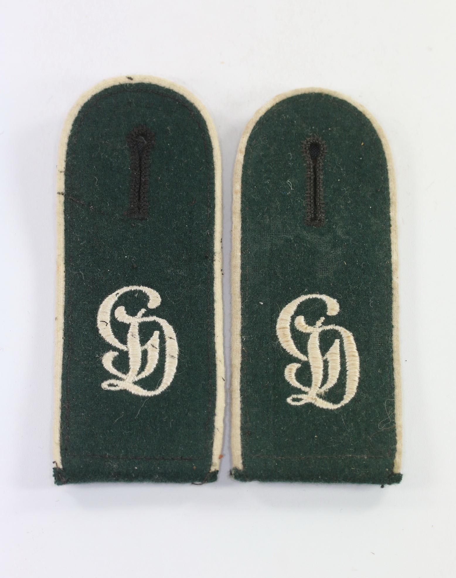 wehrmacht_heer_paar_schulterklappen_f_r_mannschaften_im_infanterie_regiment_gro_deutschland_zum_einschlaufen_1_ Wehrmacht Heer, Paar Schulterklappen für Mannschaften im Infanterie Regiment Großdeutschland – Bild 1