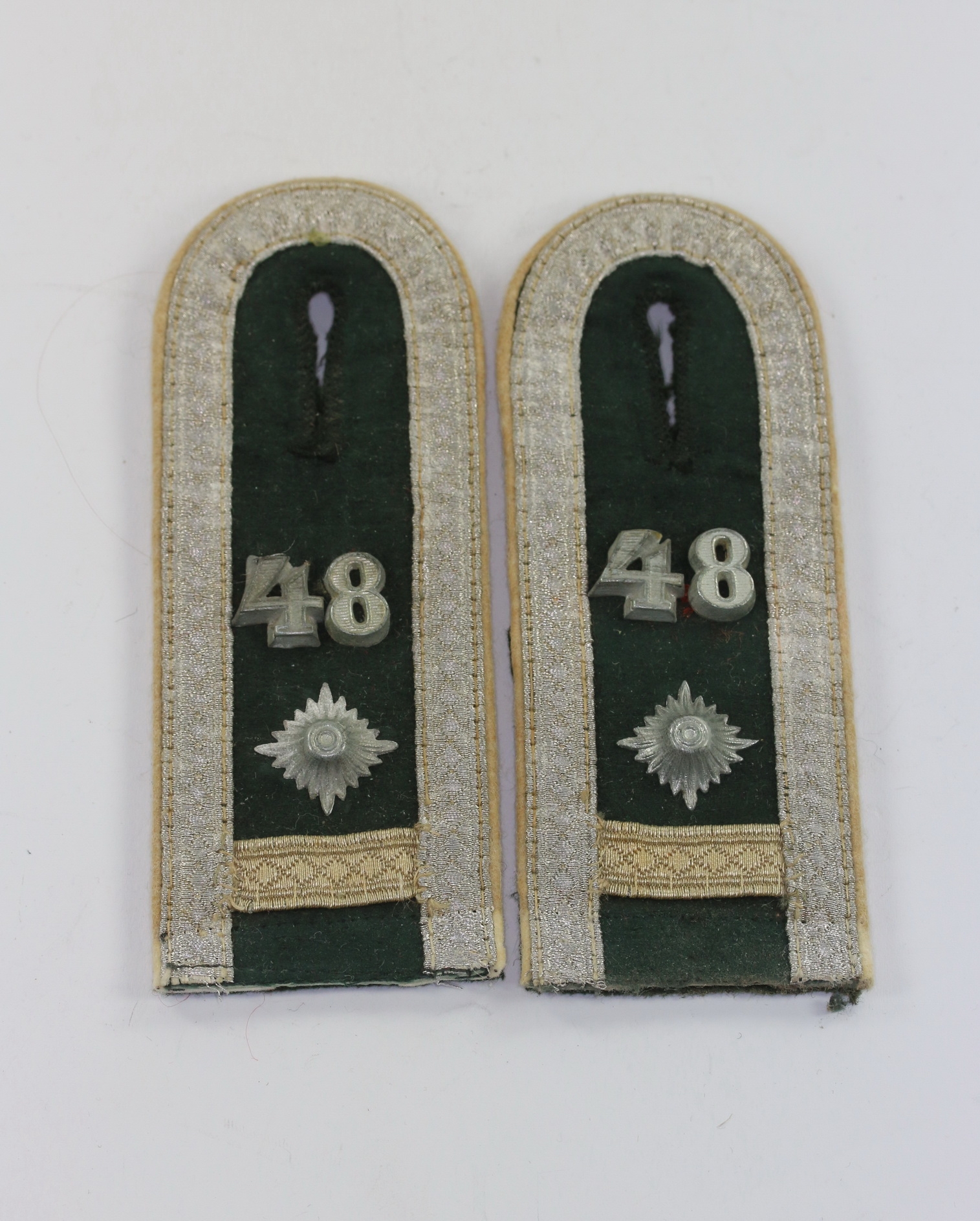 wehrmacht_heer_paar_schulterst_cke_f_r_einen_feldwebel_im_infanterie_regiment_48_1_ Wehrmacht Heer, Paar Schulterstücke für einen Feldwebel im Infanterie Regiment 48 – Bild 1