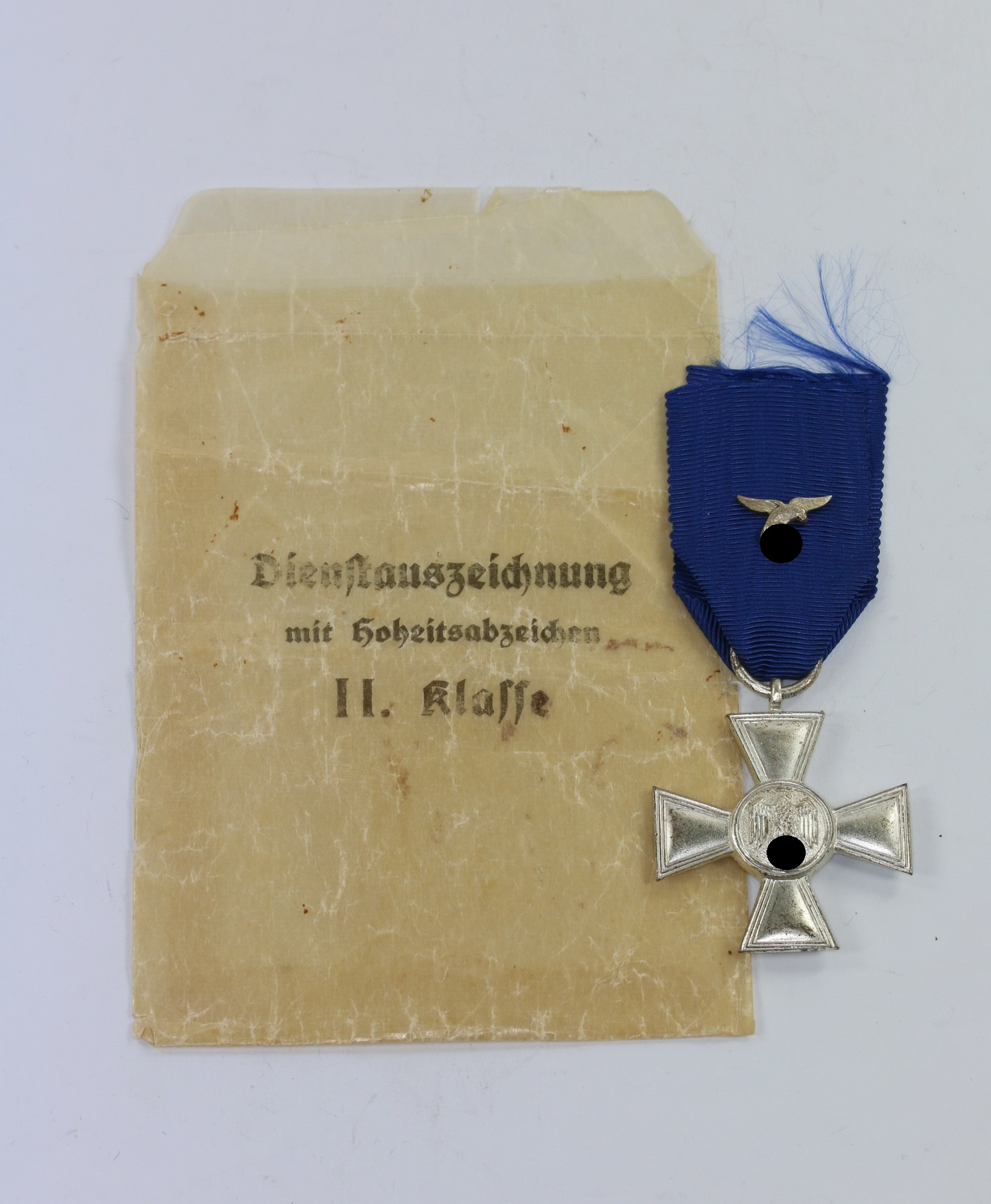 Armed Forces Loyal Service Cross for Twelve Years in the Luftwaffe in Cello Envelope. .  – Bild 1