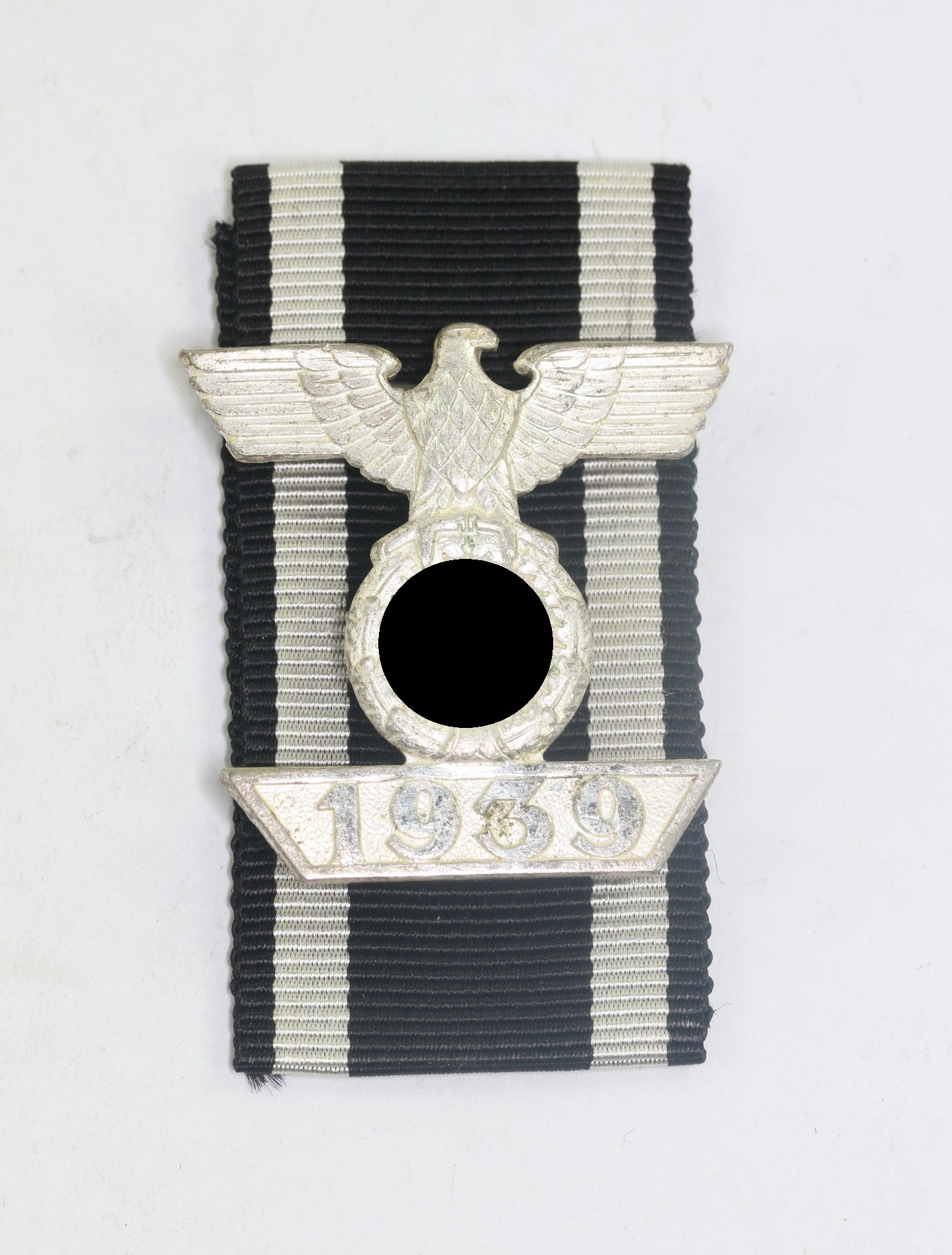 wiederholungsspange_2 Wiederholungsspange 2. Klasse 1939, 2. Form, Wilhelm Deumer, Lüdenscheid (Buntmetall) – Bild 1