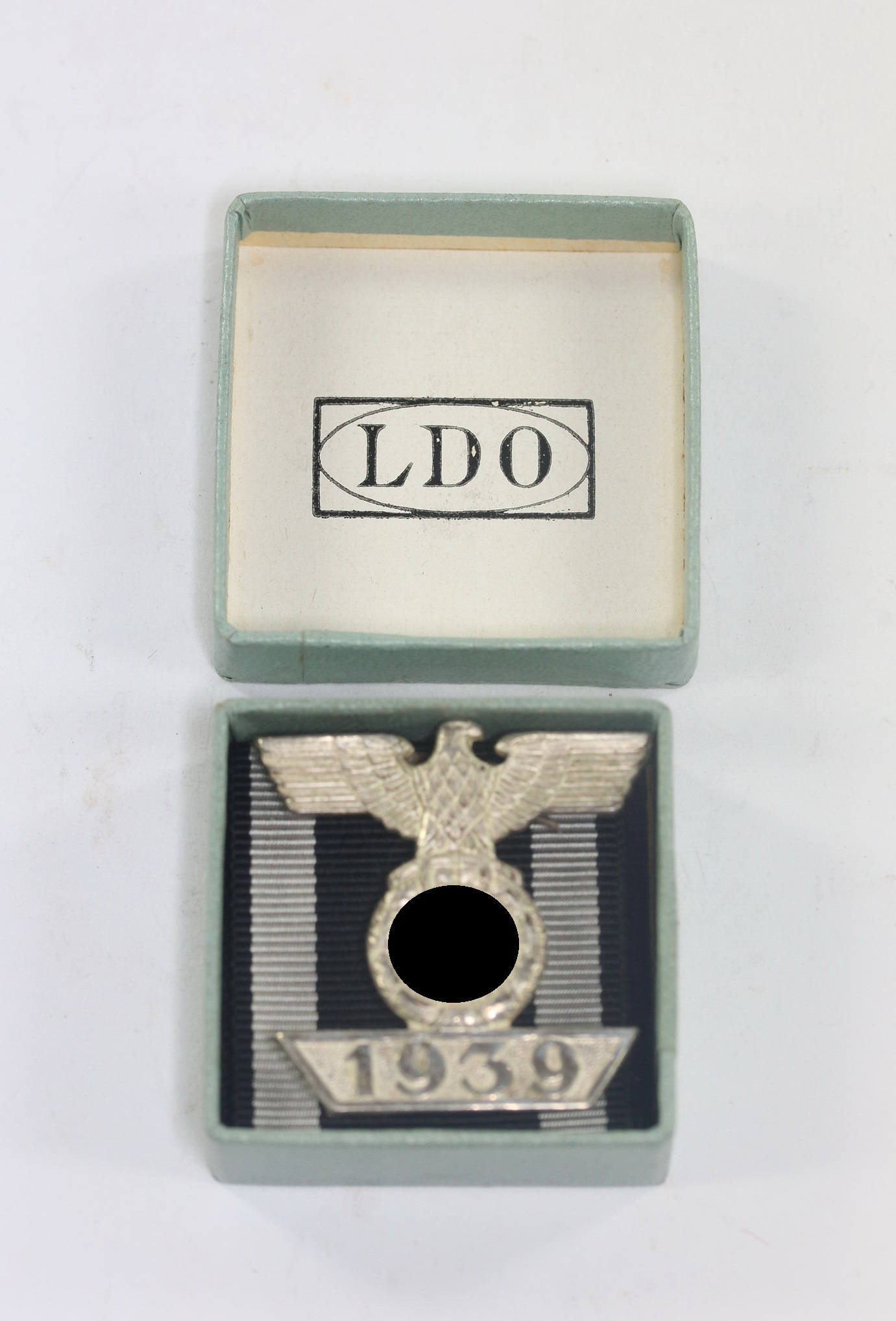 LDO Boxed Repetition Clasp 1939 to the Iron Cross 2nd Class 1914. Maker L11 (Wilhelm Deumer). – Bild 1
