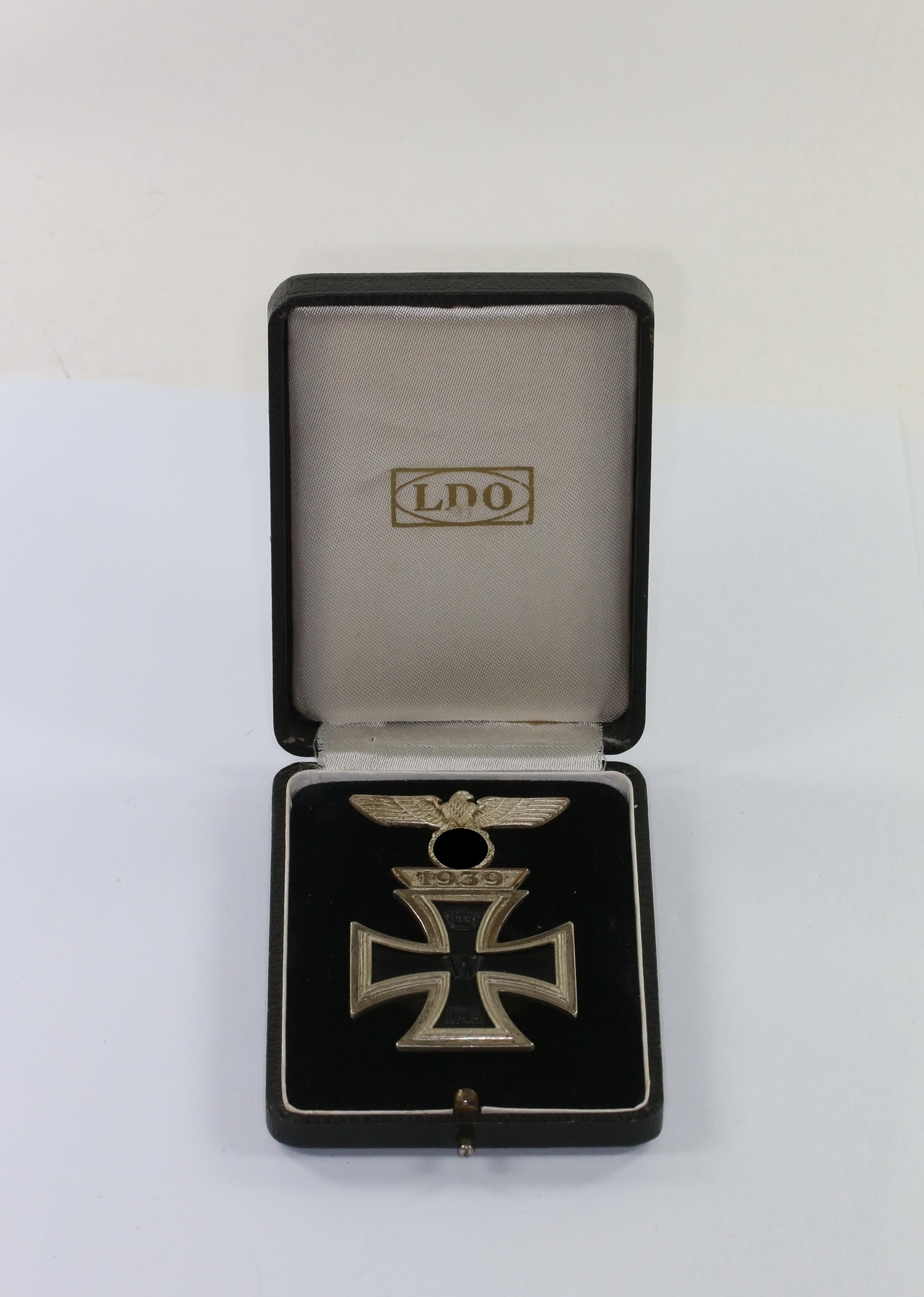 wiederholungsspangen_kobination_1939_hersteller_l12_juncker_an_schraubscheibe_im_ldo_etui_1__1 Wiederholungsspangen Kombination 1939, Hst. L/12, an Schraubscheibe, im LDO Etui – Bild 1