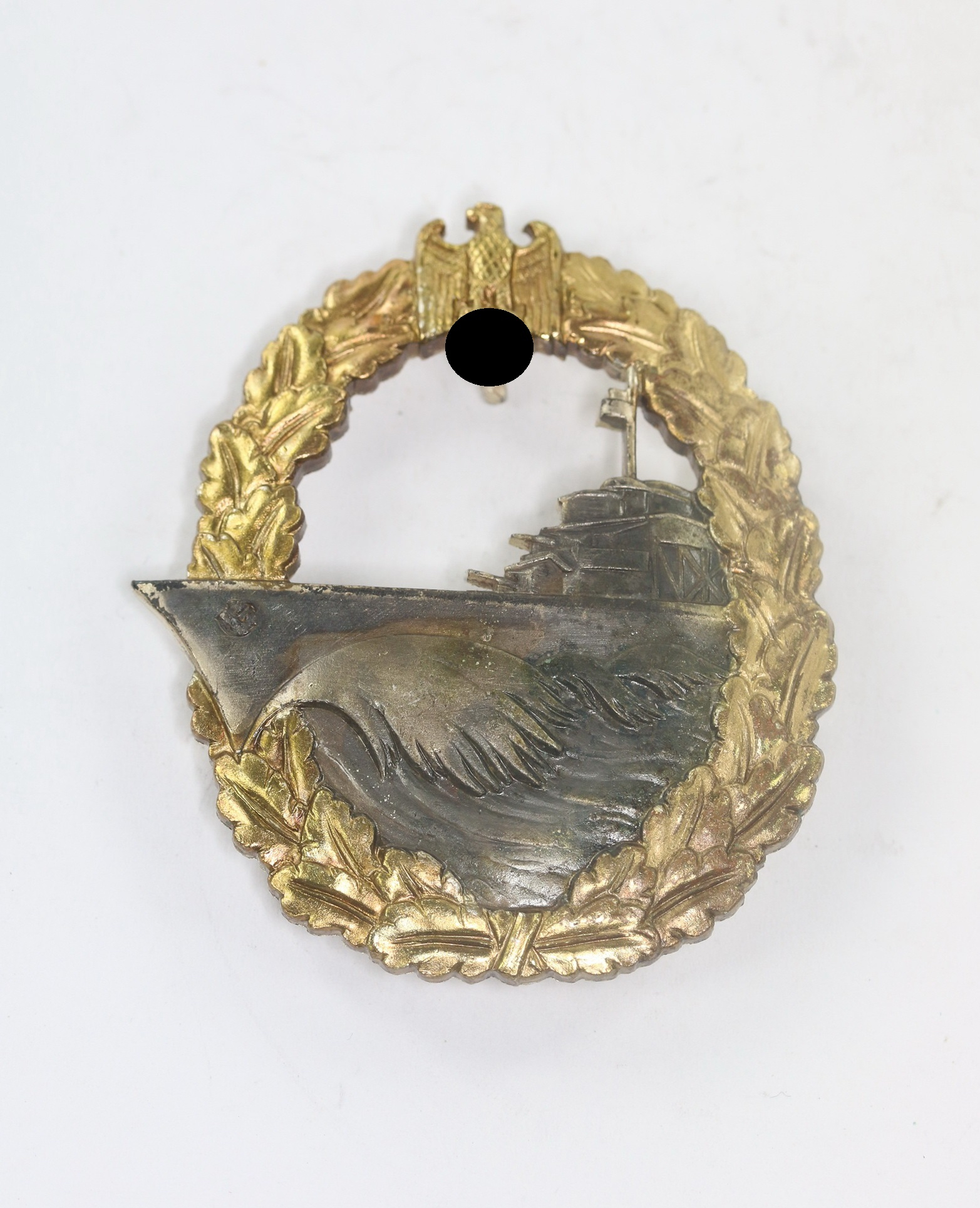 Zerstörer Kriegsabzeichen, Otto Schickle, Pforzheim, Buntmetall – Bild 1