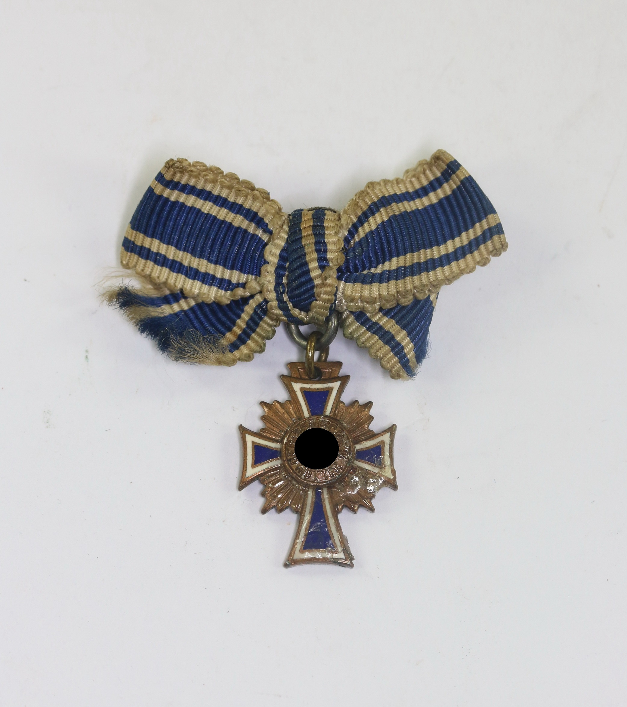 16 MM Miniatur Mutterkreuz in Bronze, an Schleife – Bild 1
