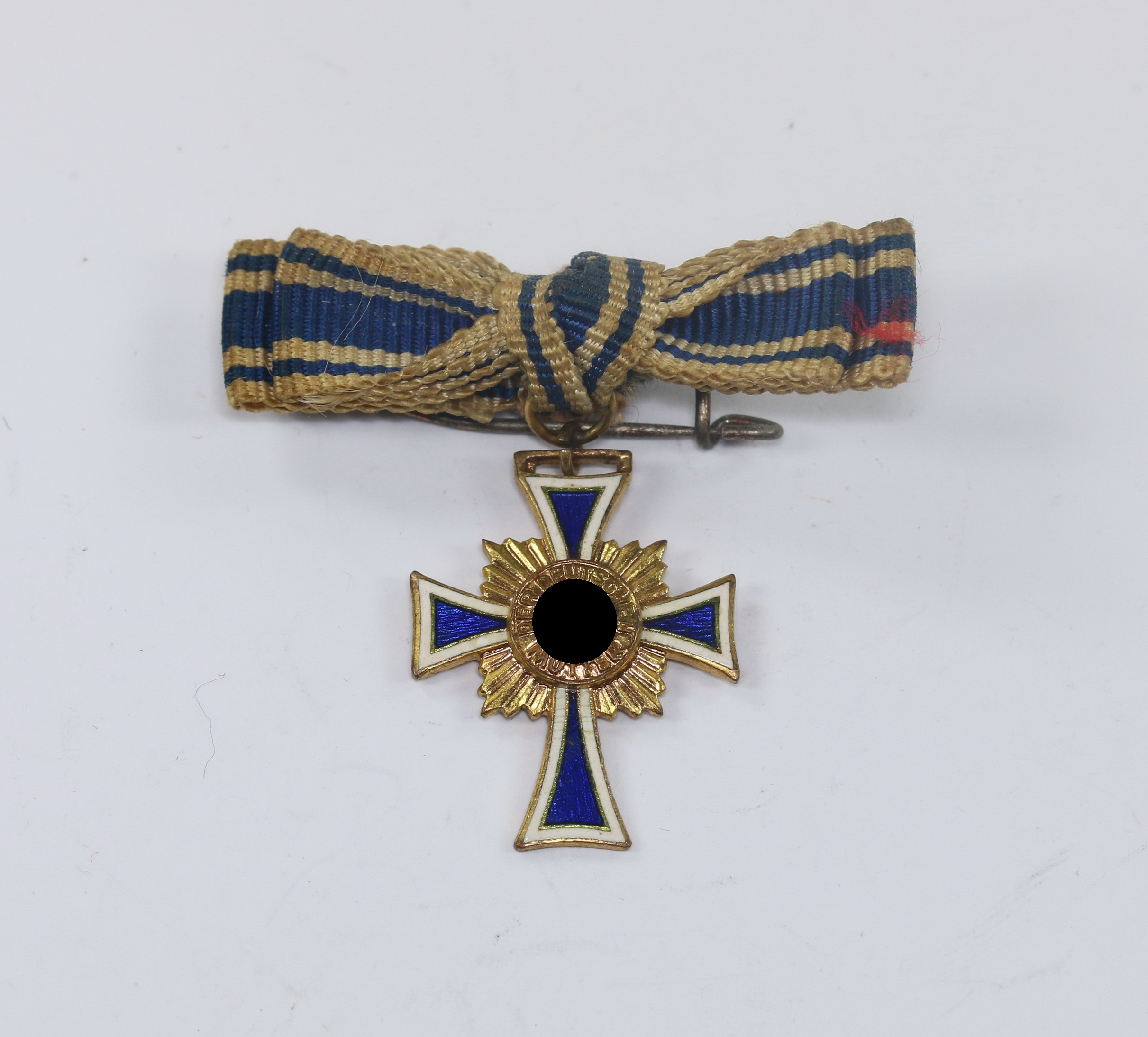16 MM Miniatur Mutterkreuz in Gold, an Schleife – Bild 1