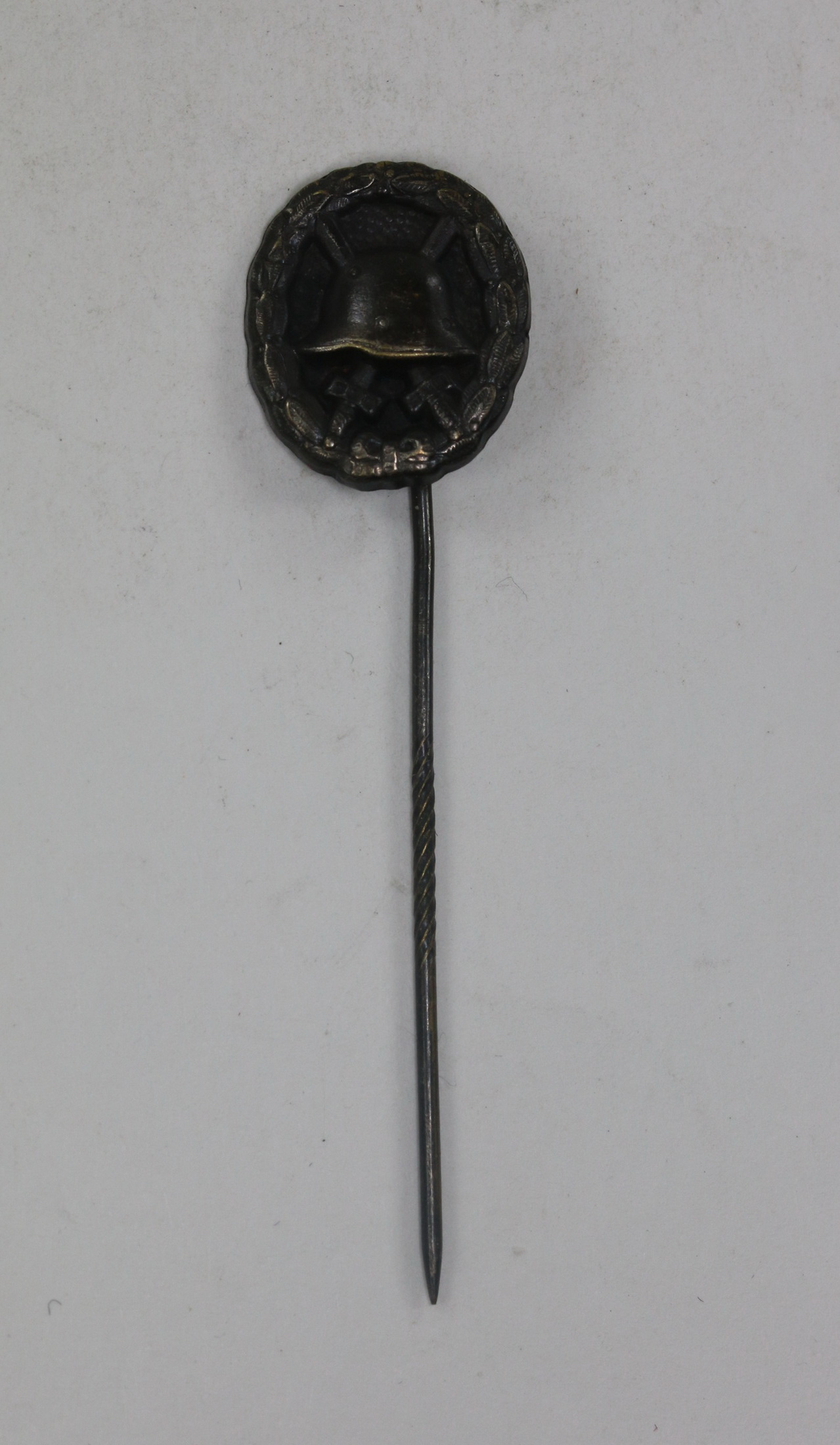 16_mm_miniatur_verwundetenabzeichen_in_schwarz_1918_1__1 16mm Miniature Black Wound Badge 1918. – Bild 1