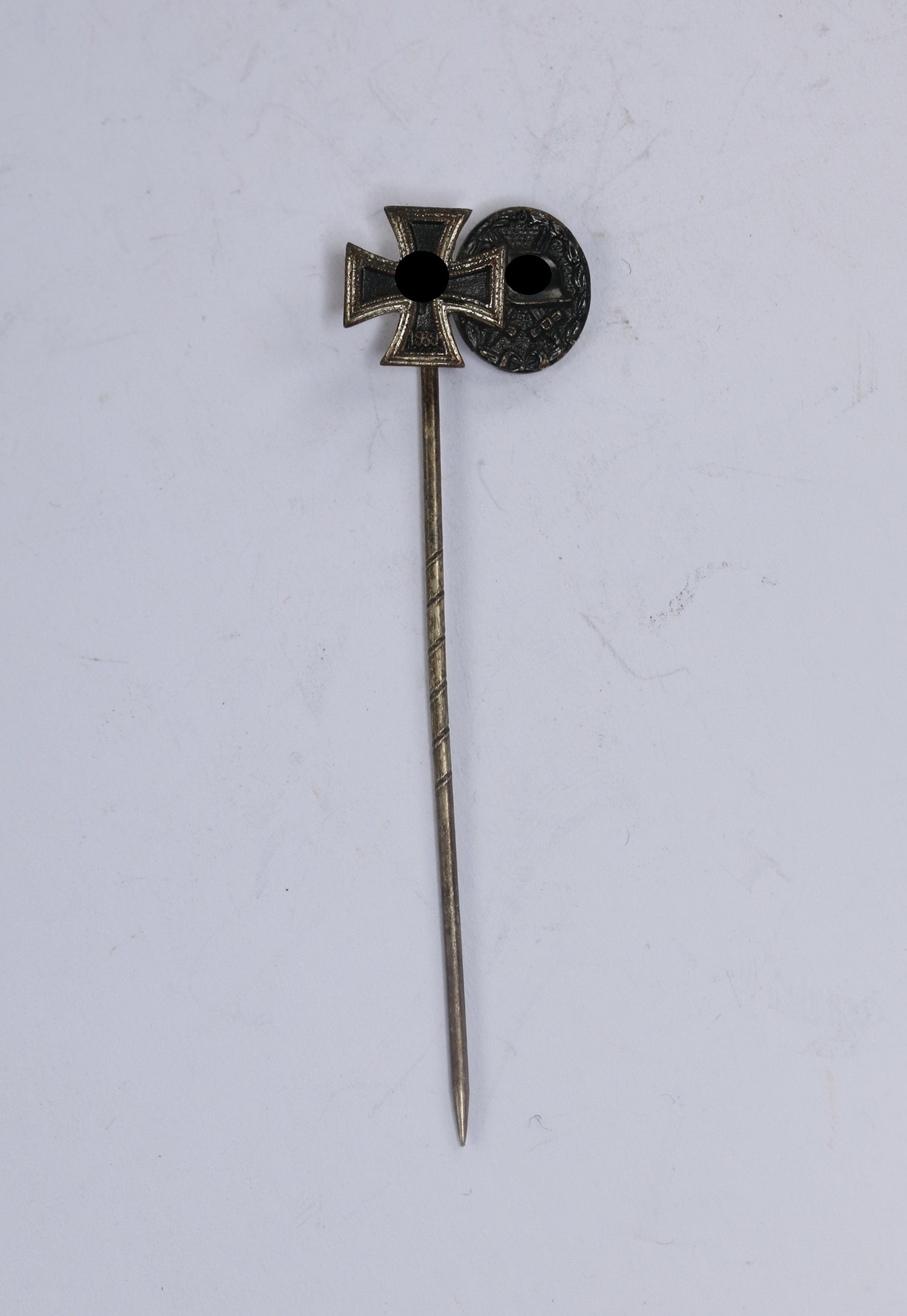 9mm Miniature Iron Cross 2nd Class 1939 & Black Wound Badge 1939. – Bild 1