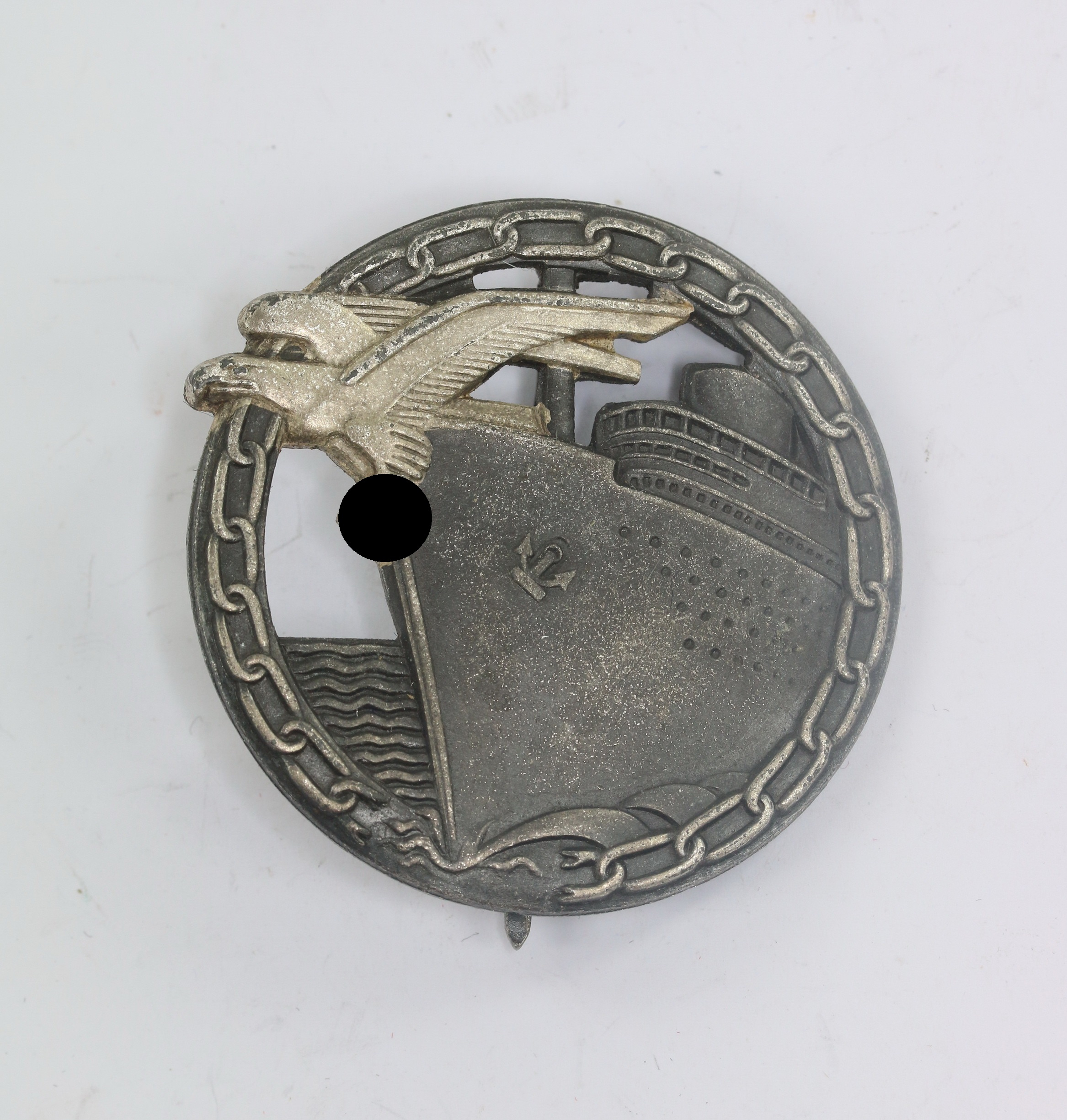  Blockadebrecher Kriegsabzeichen, Hst. Schwerin Berlin, Dishback Variante (!)  (Zink) – Bild 1