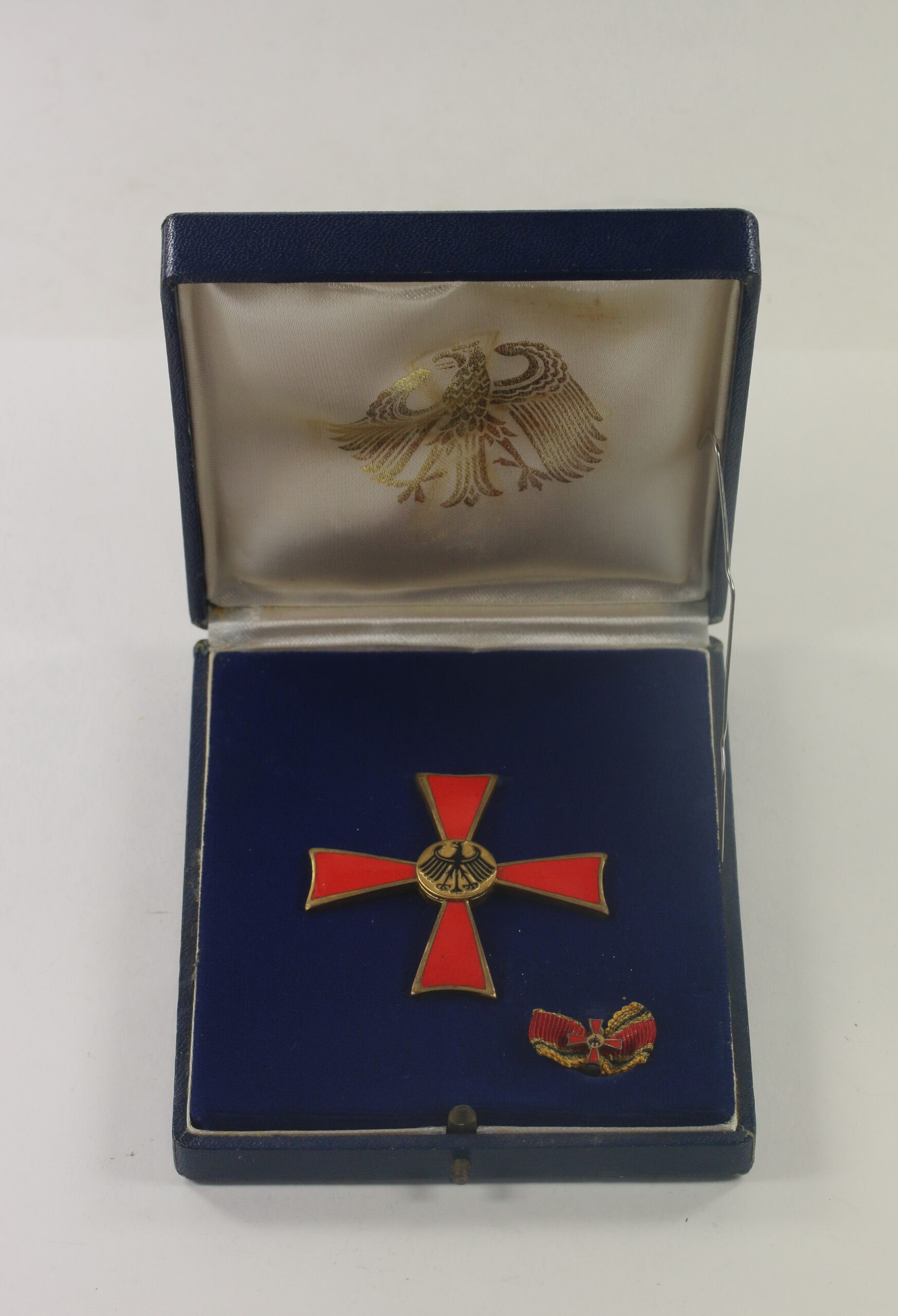 _brd_bundesverdienstkreuz_verdienstkreuz_1 BRD, Bundesverdienstkreuz Verdienstkreuz 1. Klasse, im Etui, C.E. Juncker – Bild 1