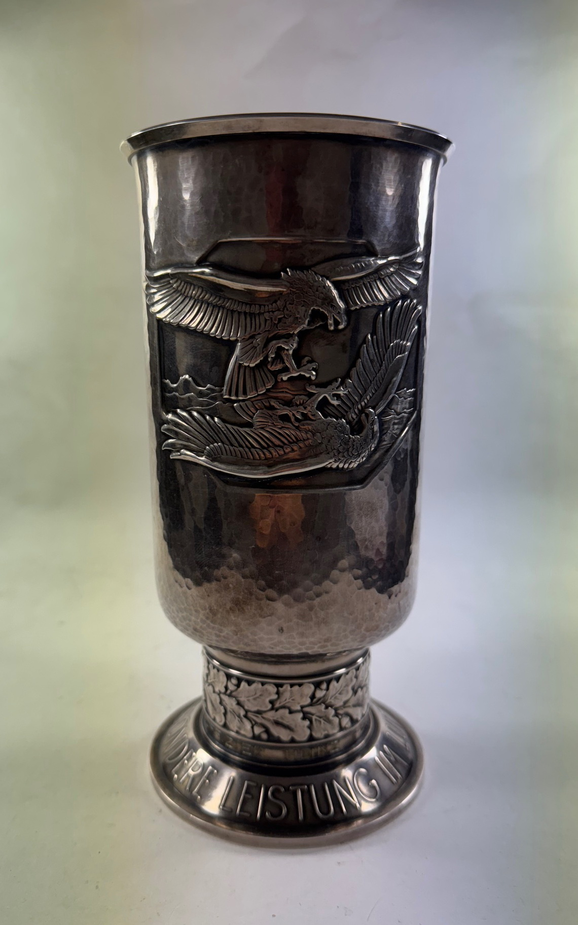 _ehrenpokal_f_r_besondere_leistungen_in_luftkrieg_heinz_heiseler_alpaka_1_ Honour Goblet for Special Achievement in Aerial Warfare. "Heinz Heiseler", Alpaca – Bild 1