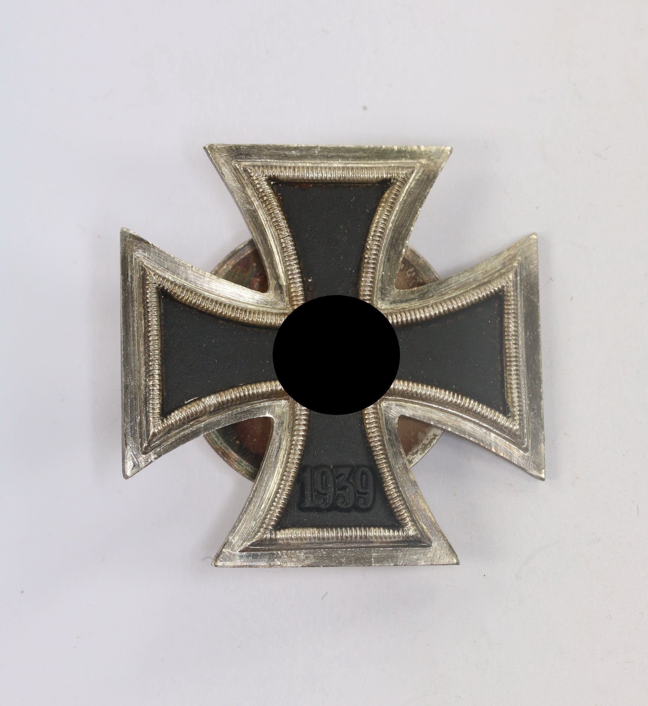 Iron Cross 1st Class 1939 on Screwback. Type E.F. Wiedmann, Hilfslienen Variante (!) – Bild 1