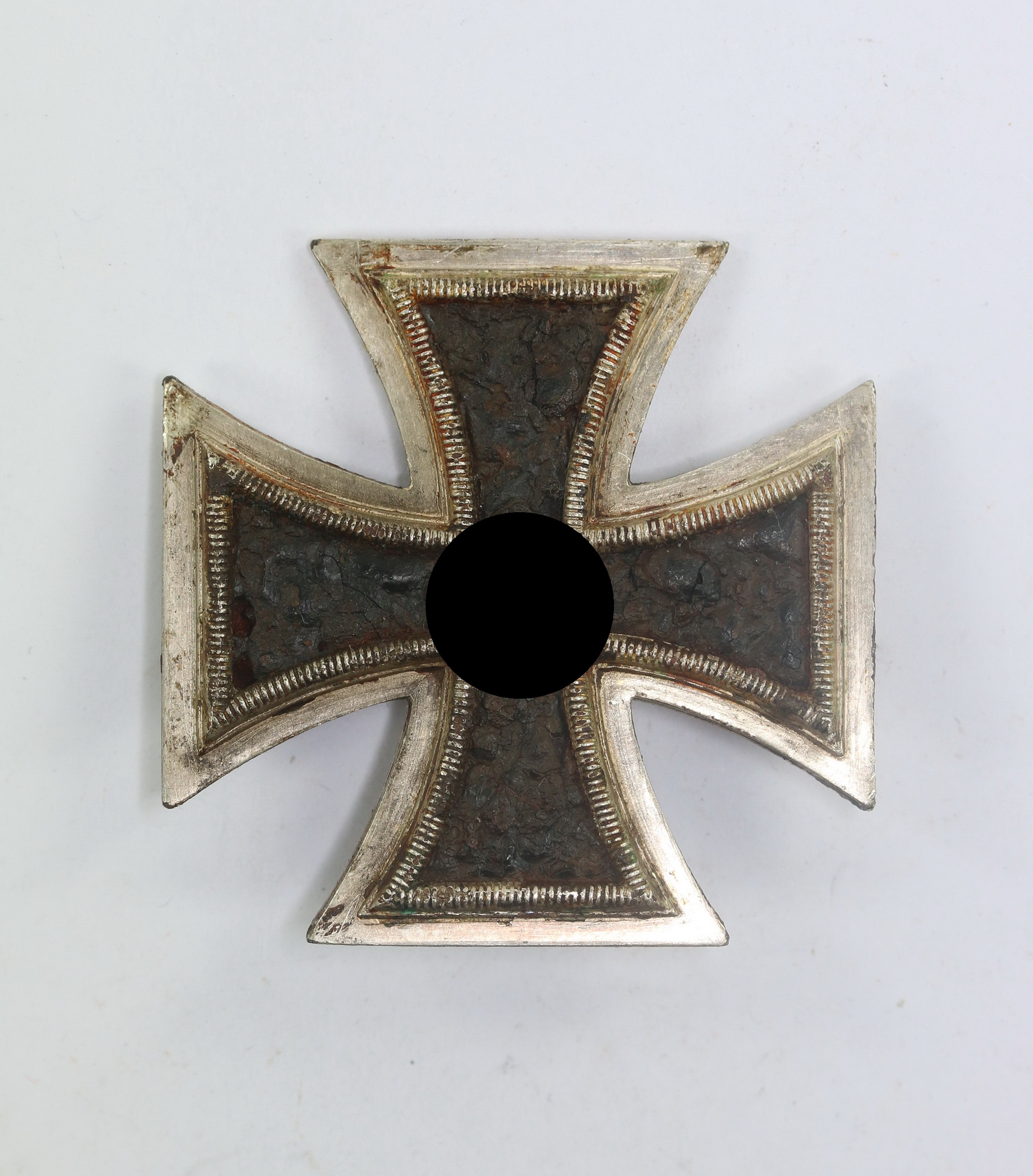 Iron Cross 1st Class 1939. Type Walter & Henlein, Gablonz (Ground Find). – Bild 1