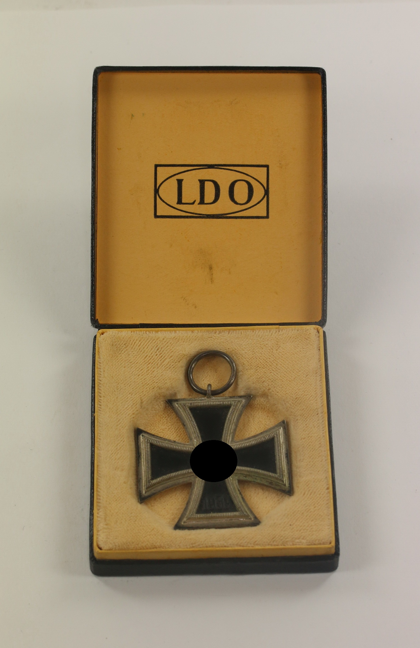 LDO Cased Iron Cross 2nd Class 1939. Maker L/11 (Wilhelm Deumer, Lüdenscheid) – Bild 1