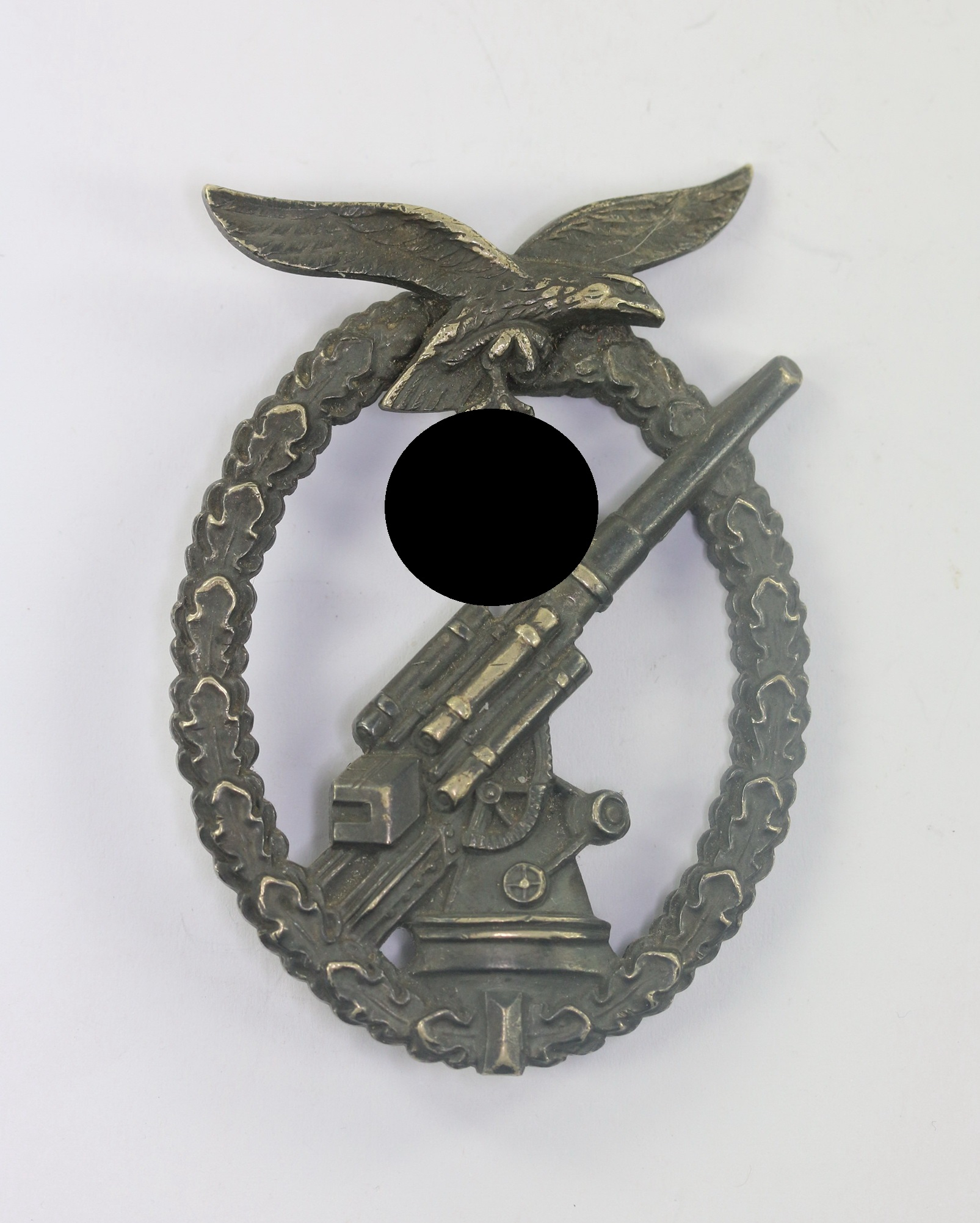 _flak_kampfabzeichen_der_luftwaffe_ball_hinge_kugel_bock_buntmetall_1__1 Luftwaffe Flak Badge. Type Ball Hinge (Tombak). – Bild 1