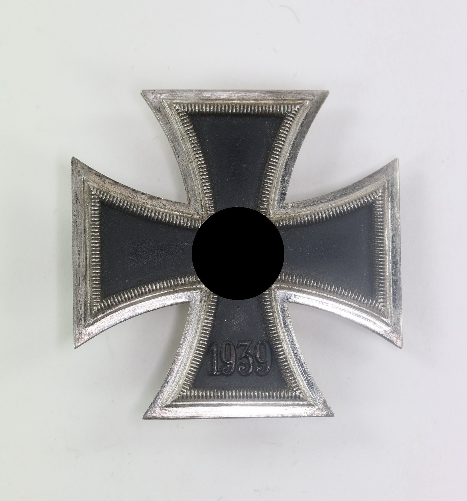 Iron Cross 1st Class 1939. Type Wilhelm Deumer, Lüdenscheid. Early. – Bild 1