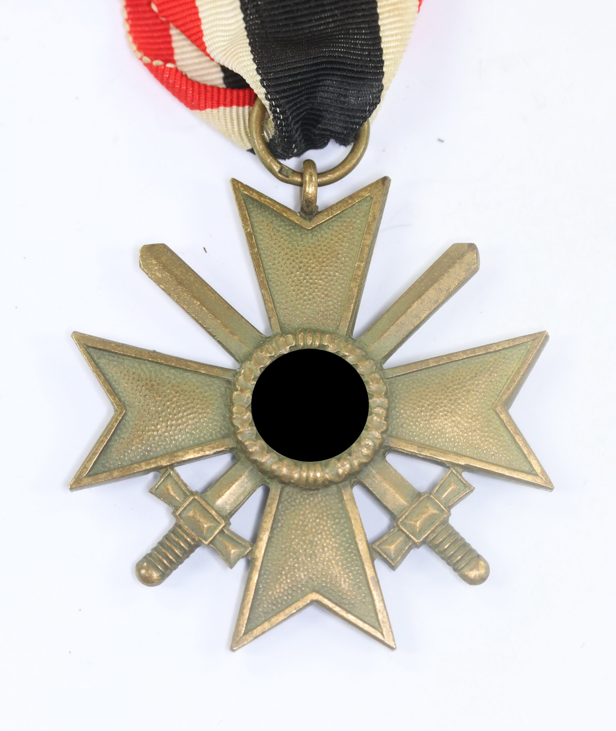  Kriegsverdienstkreuz 2. Klasse mit Schwertern, Hst. 31 (Hans Gnad, Wien) – Bild 1