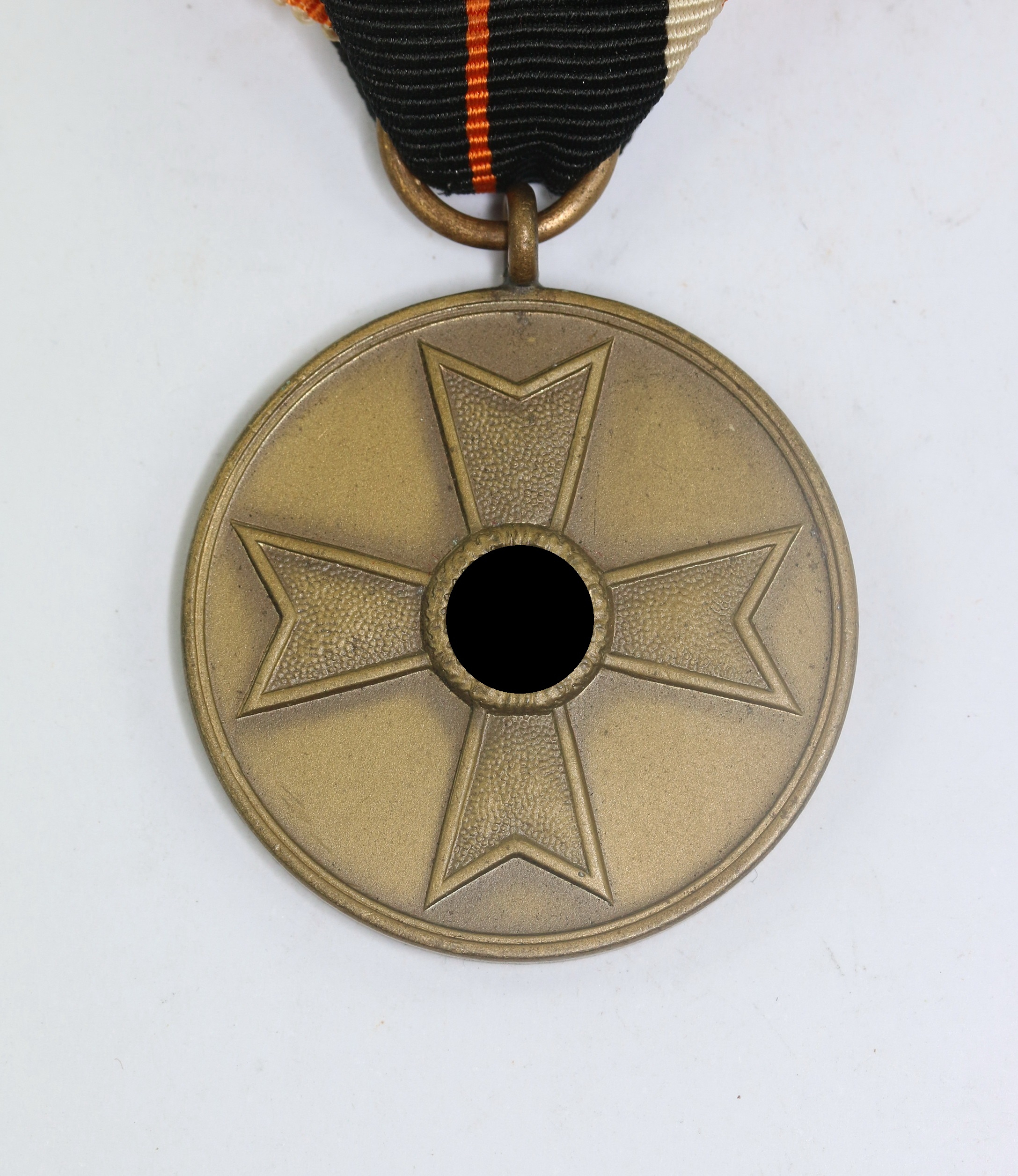 _kriegsverdienstmedaille_f_r_kriegsverdienst_1939_oranges_band_1__1_1 Kriegsverdienstmedaille, "Für Kriegsverdienst 1939", oranges Band – Bild 1