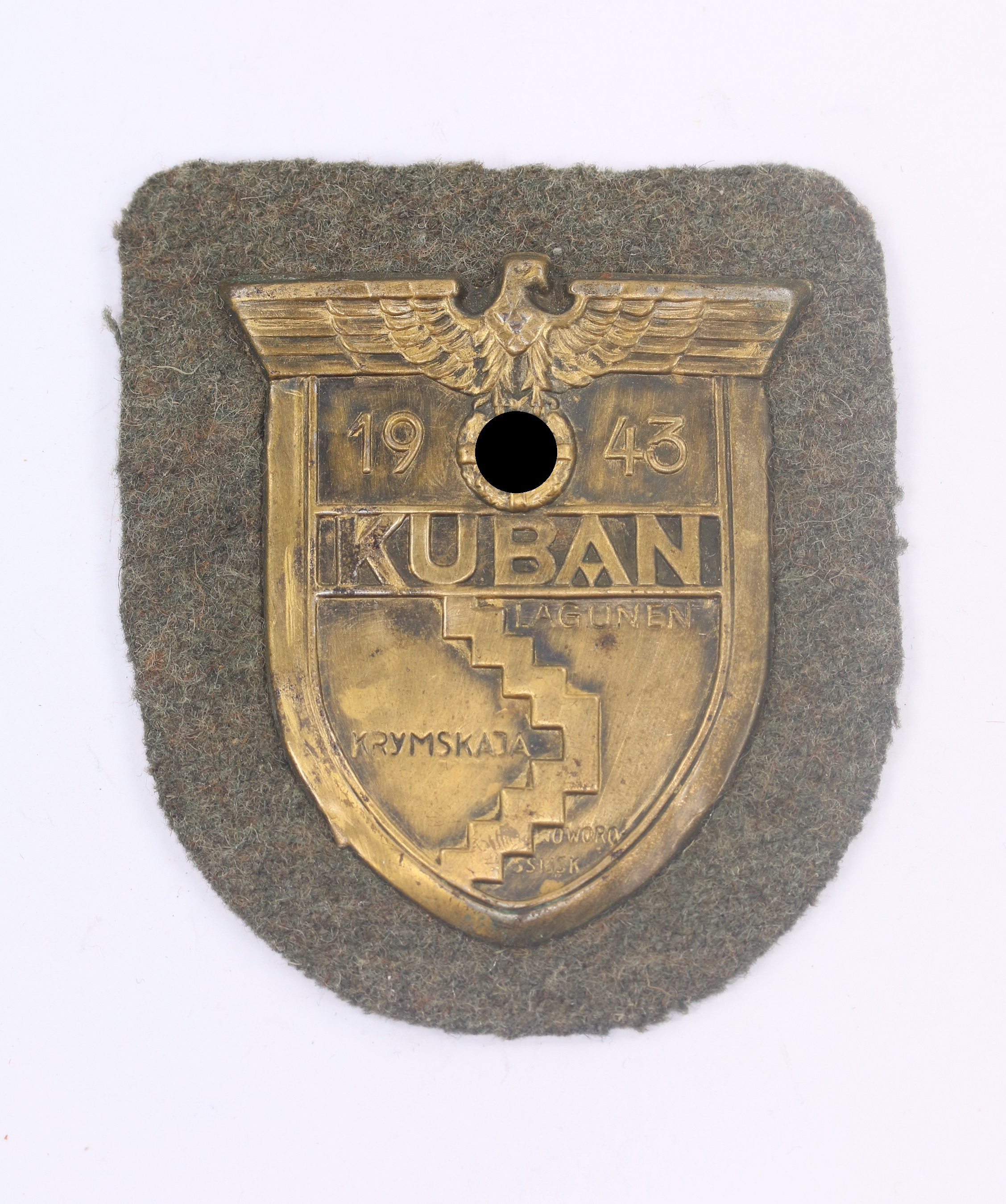 _kubanschild_auf_heeresstoff_rudolf_karneth_gablonz_rk_1__1 Kuban Shield on Army Cloth. Type Rudolf Karneth, Gablonz (RK) – Bild 1