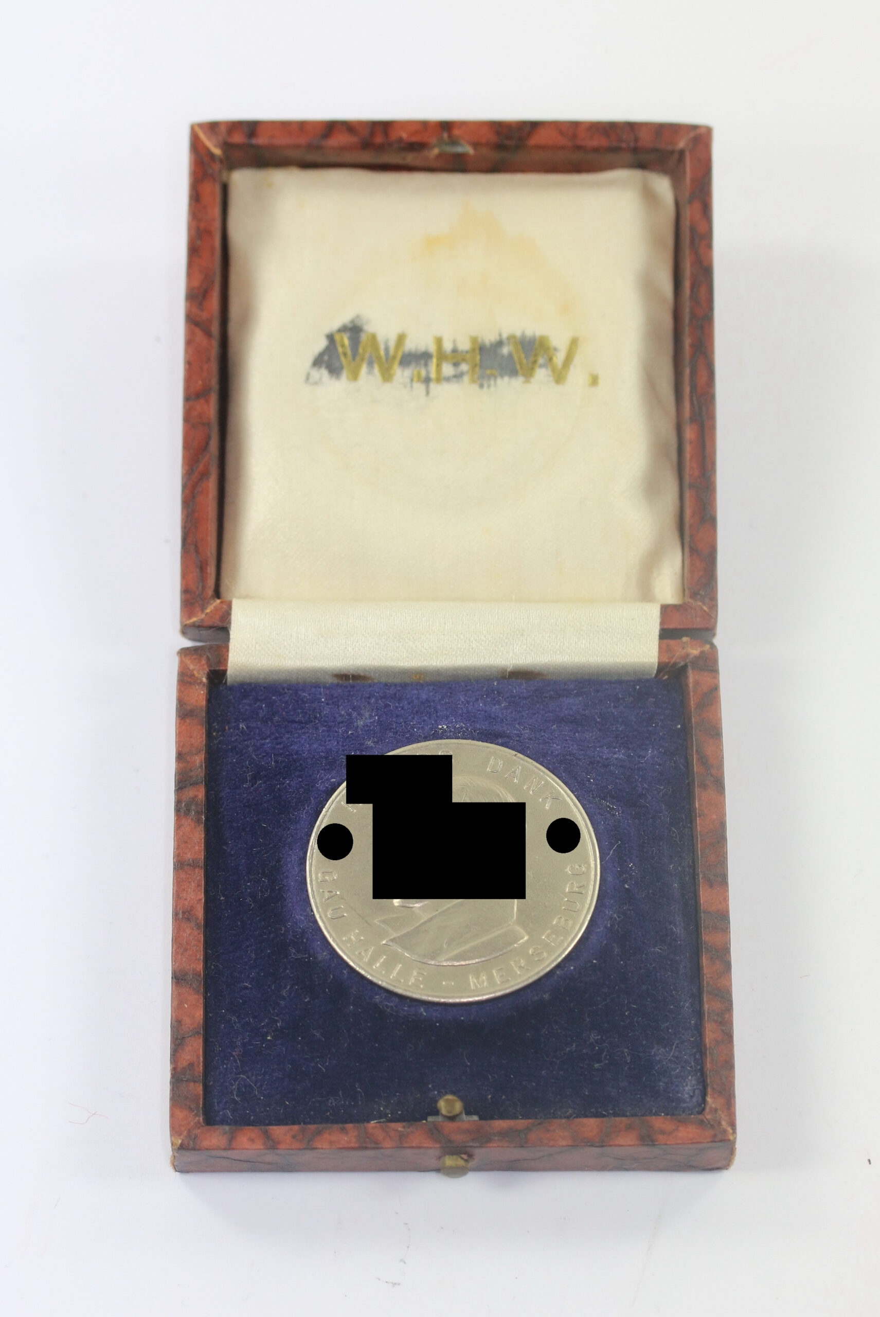 _medaille_hitlers_dank_gau_halle__merseburg_im_etui_1__1 Medaille, "Hitlers Dank Gau Halle - Merseburg", im Etui – Bild 1