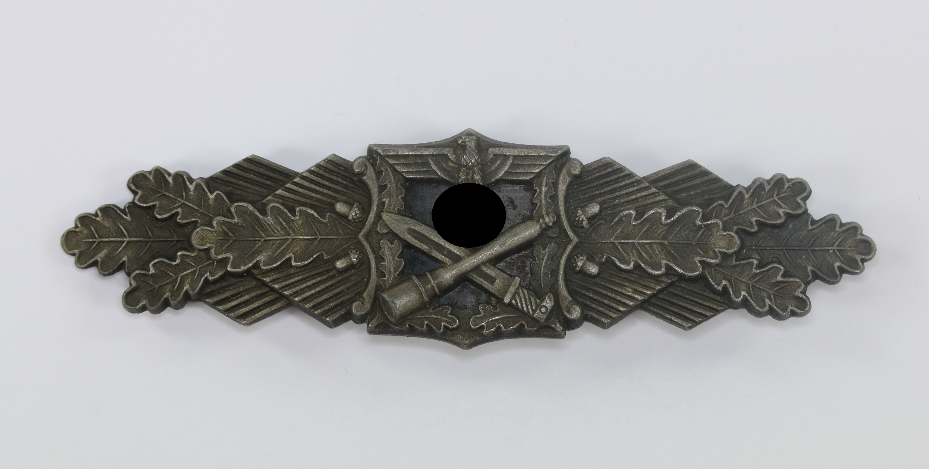 Bronze Close Combat Clasp. Maker JFS (Josef Feix & Söhne, Gablonz), 2. Modell – Bild 1