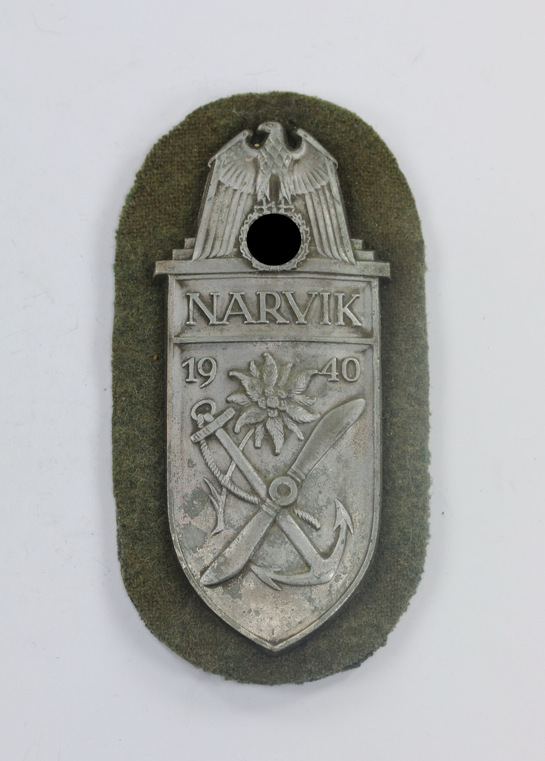  Narvik Schild auf Heeresstoff, C.E. Juncker, Berlin (Zink) – Bild 1