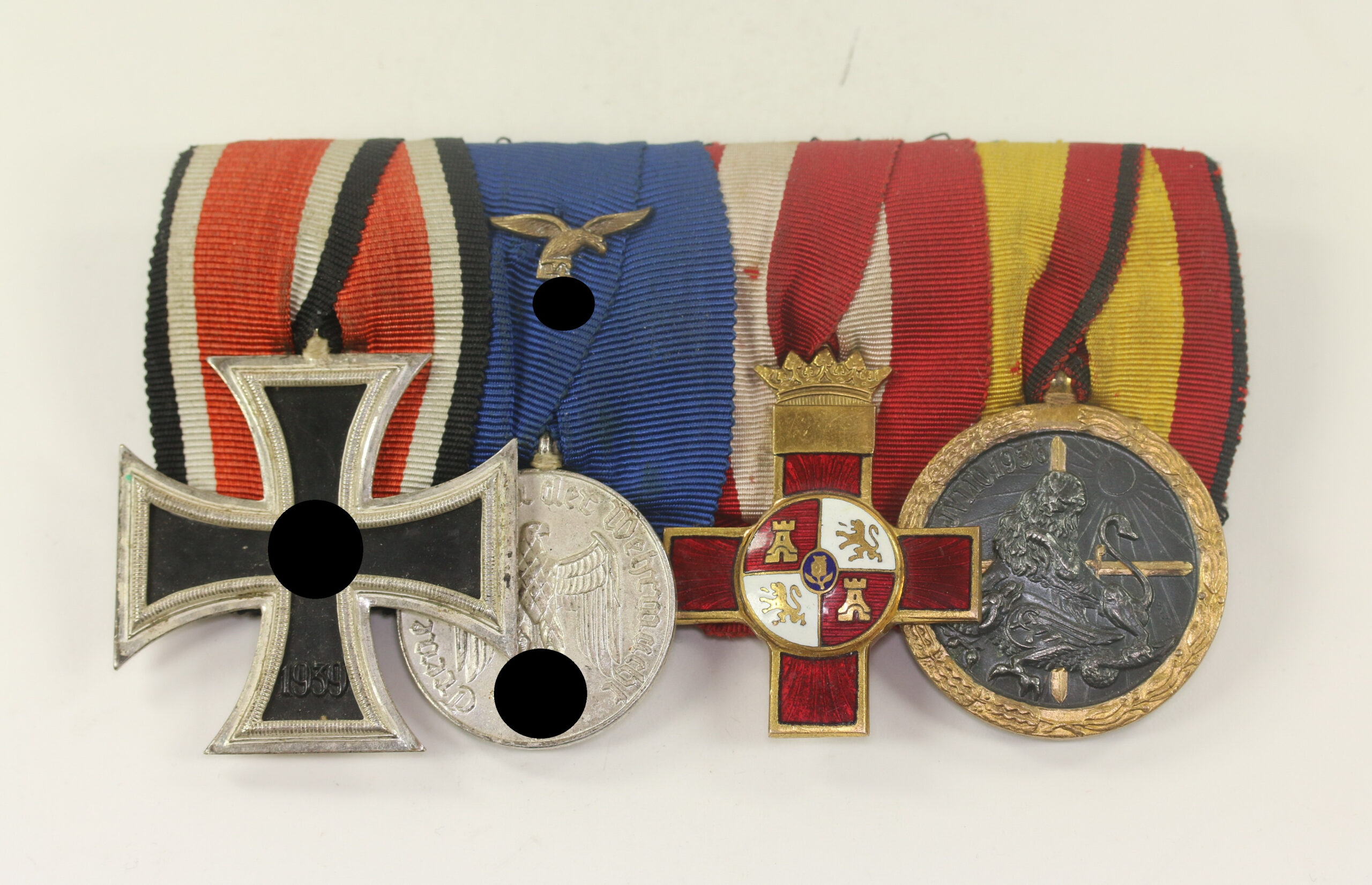 _ordensschnalle_4x_legion_condor__schinkel_ek2_mit_metall_rtikette_stempel_reich_breslau_i_ring_55_1__1 Ordensschnalle 4X Legion Condor - Schinkel EK-2, Mit Metall Rtikette Stempel Reich Breslau I Ring 55 – Bild 1