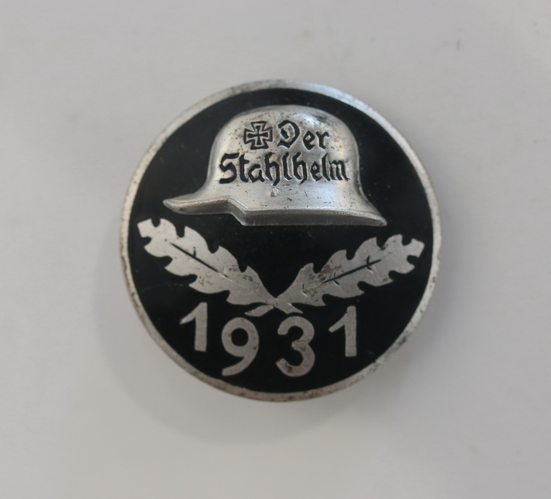 _stahlhelmbund_eintrittsabzeichen_1931_hst Steel Helmet Association Membership Badge 1931. Maker STH A (Alpaca) – Bild 1